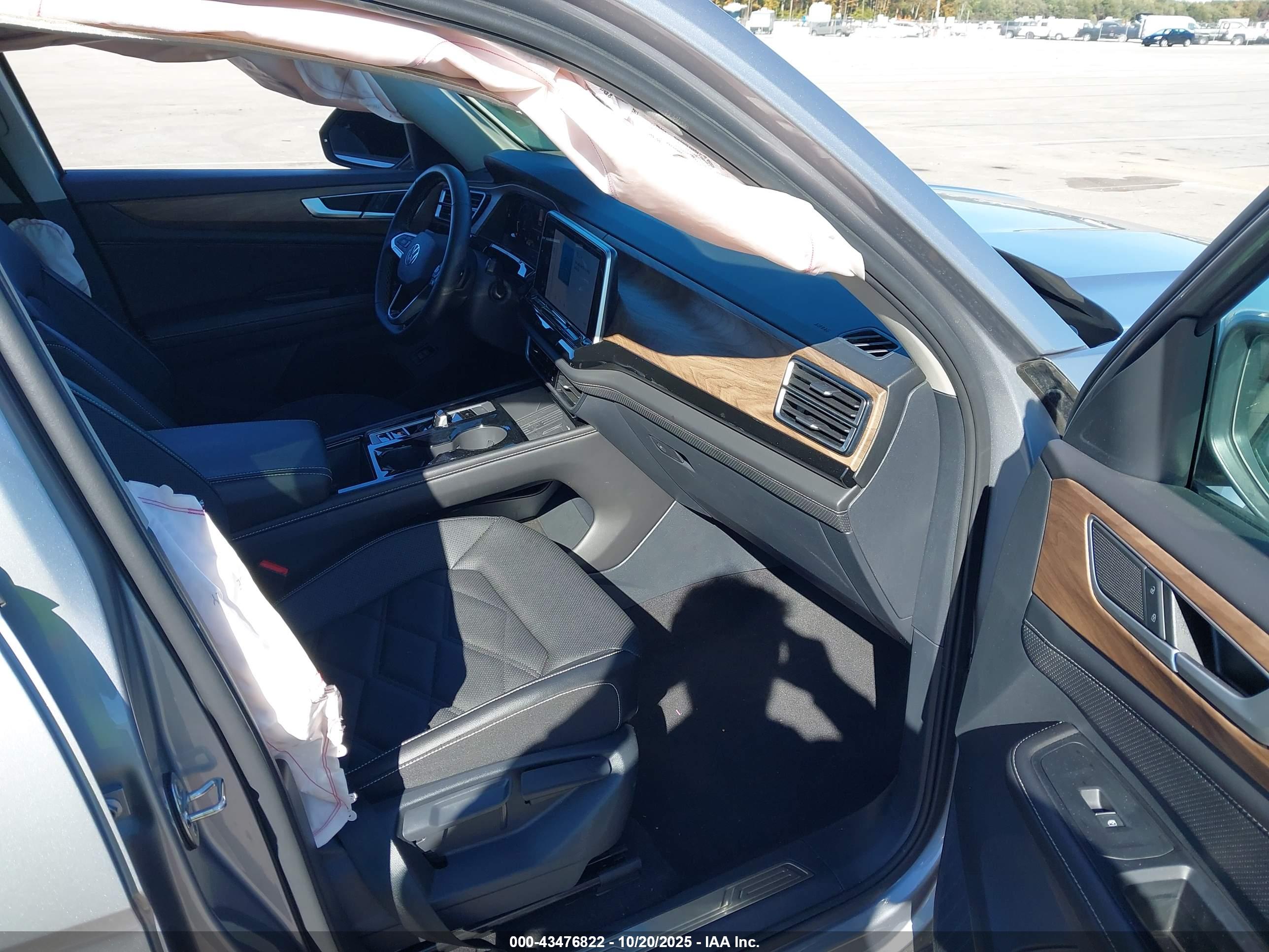 VOLKSWAGEN ATLAS image 5