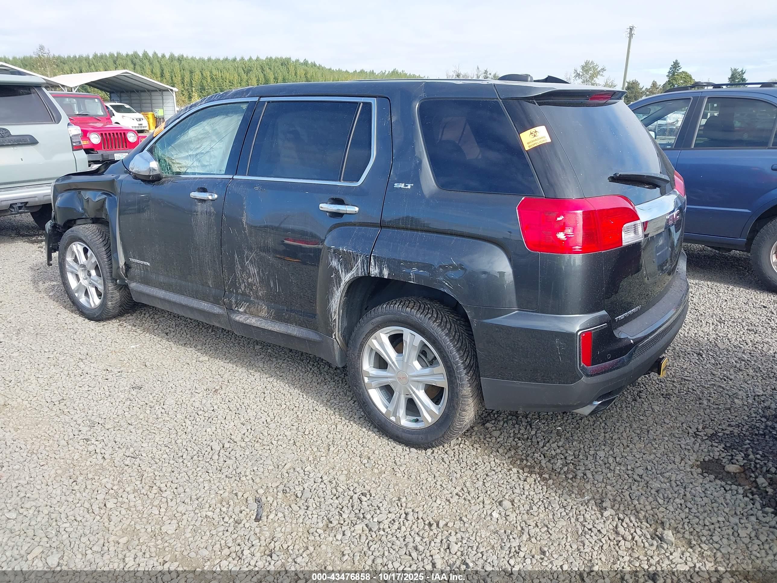GMC TERRAIN image 3