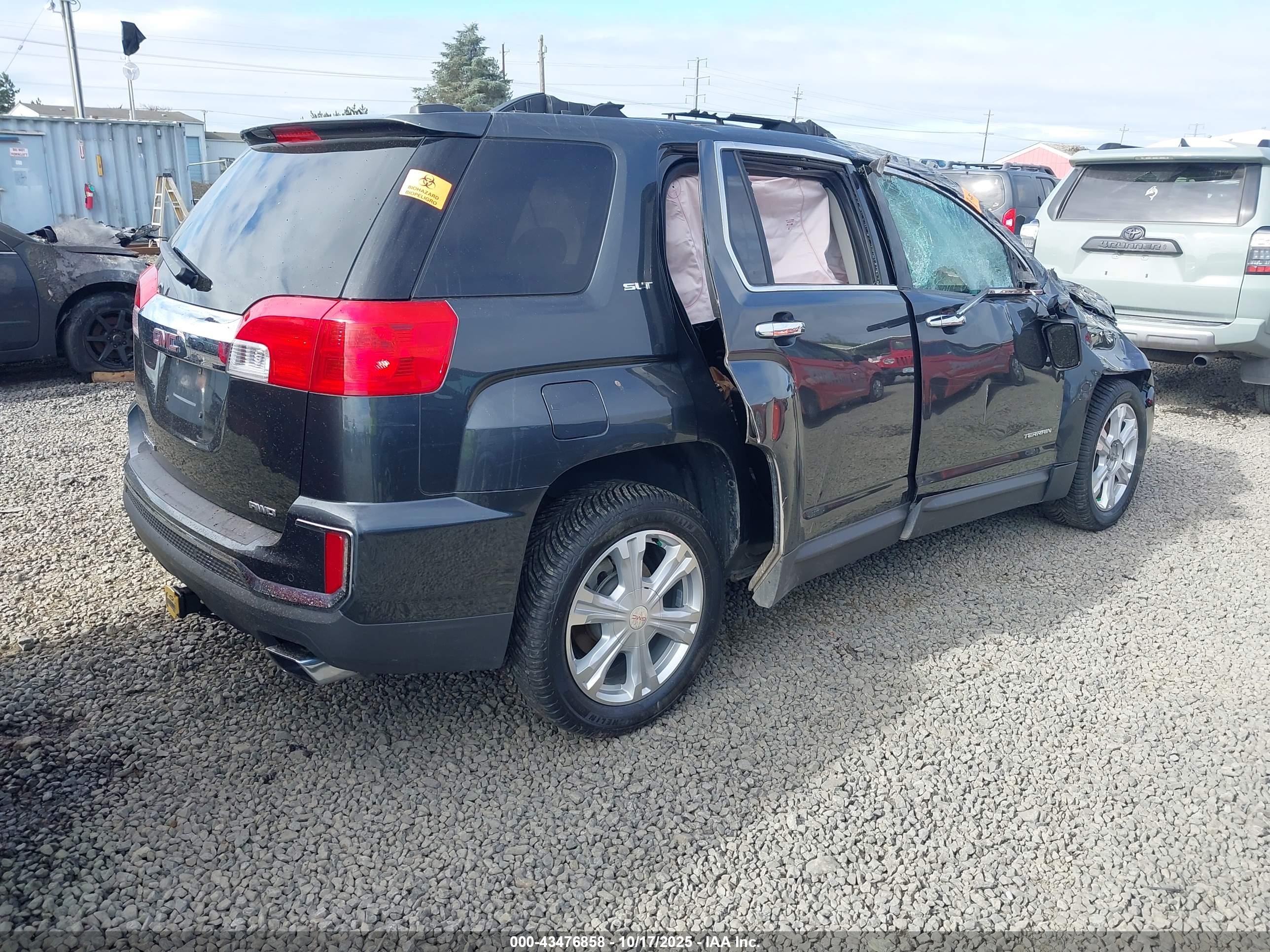 GMC TERRAIN image 4