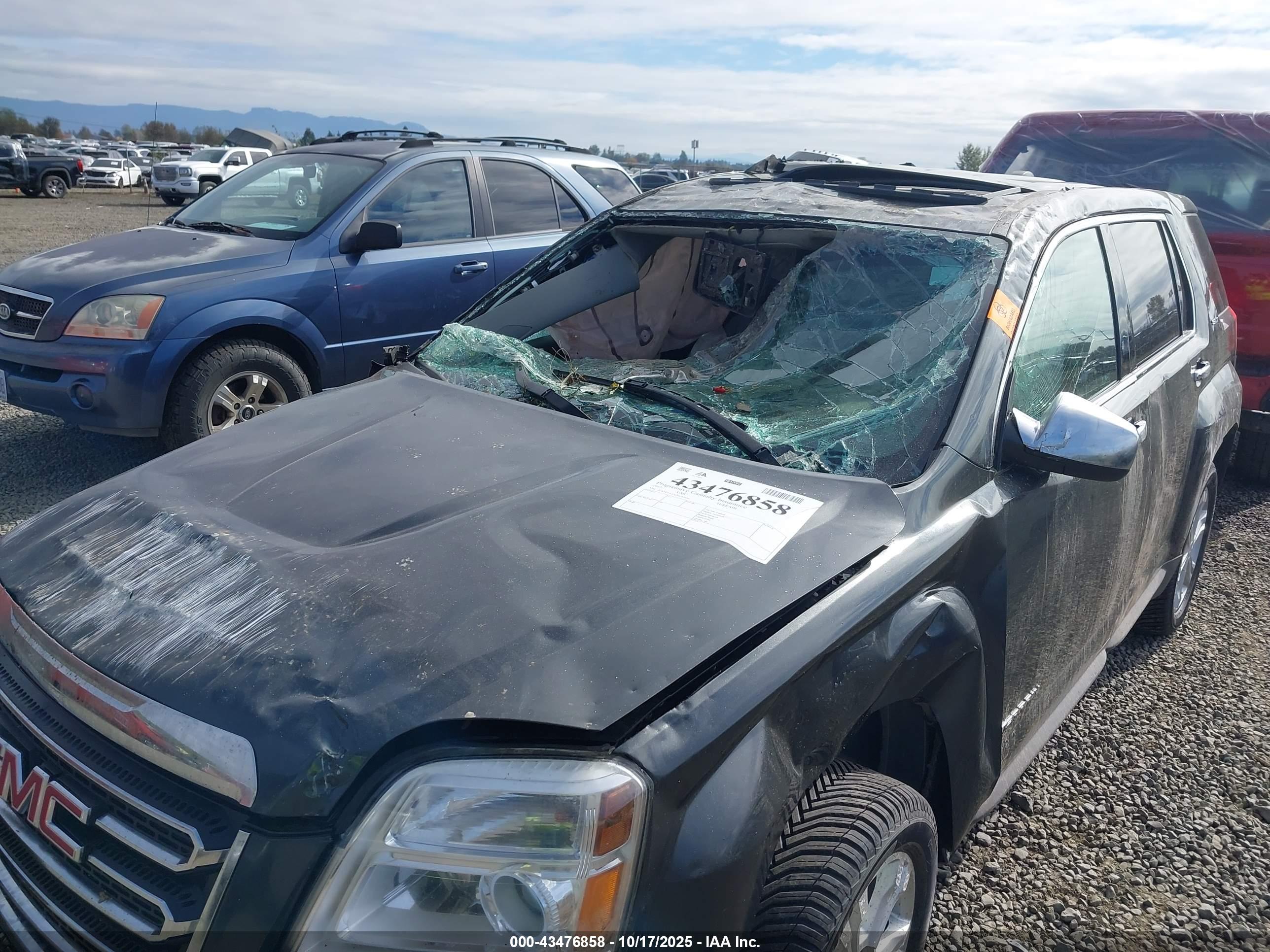 GMC TERRAIN image 6