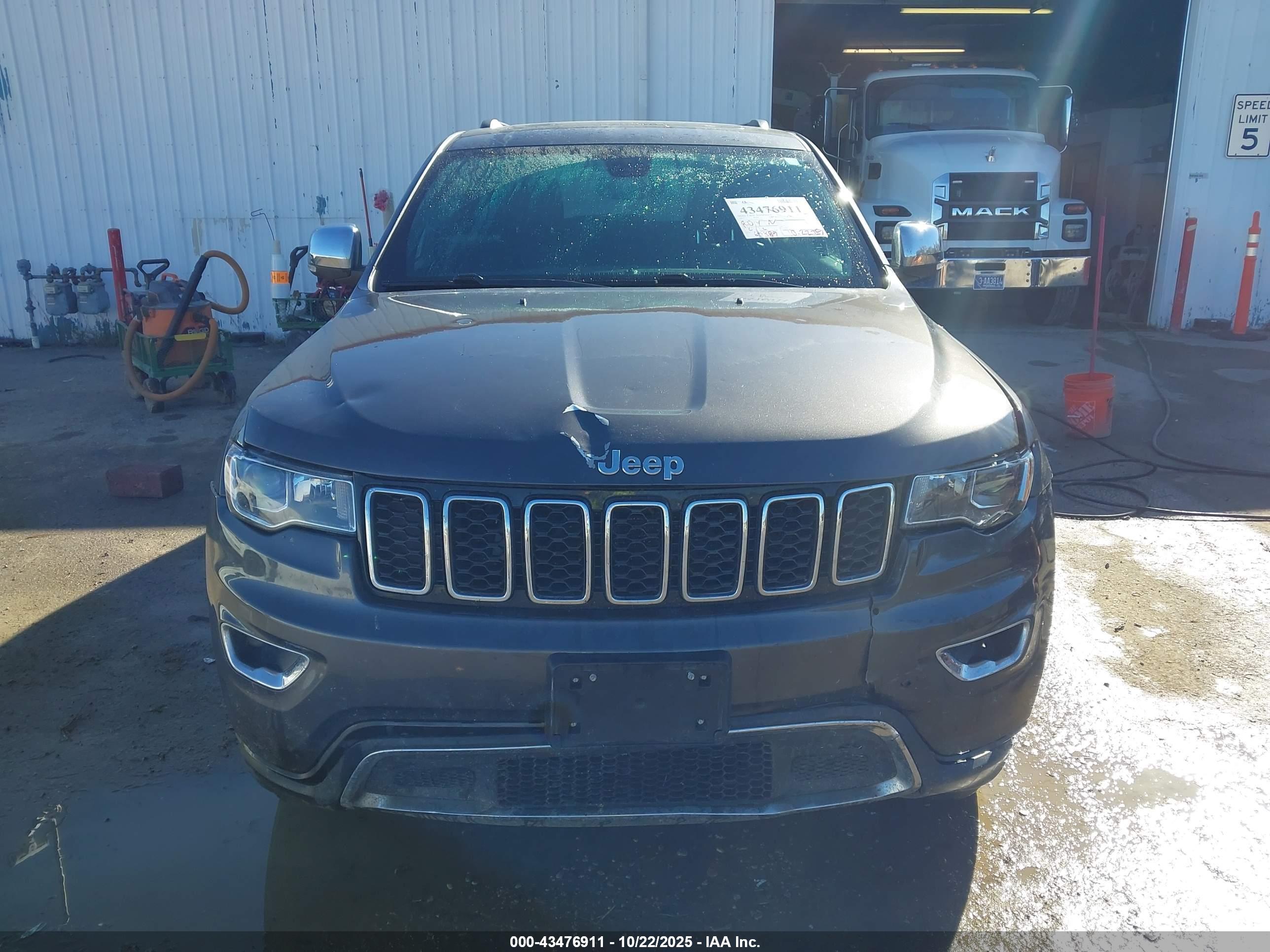 JEEP GRAND image 6