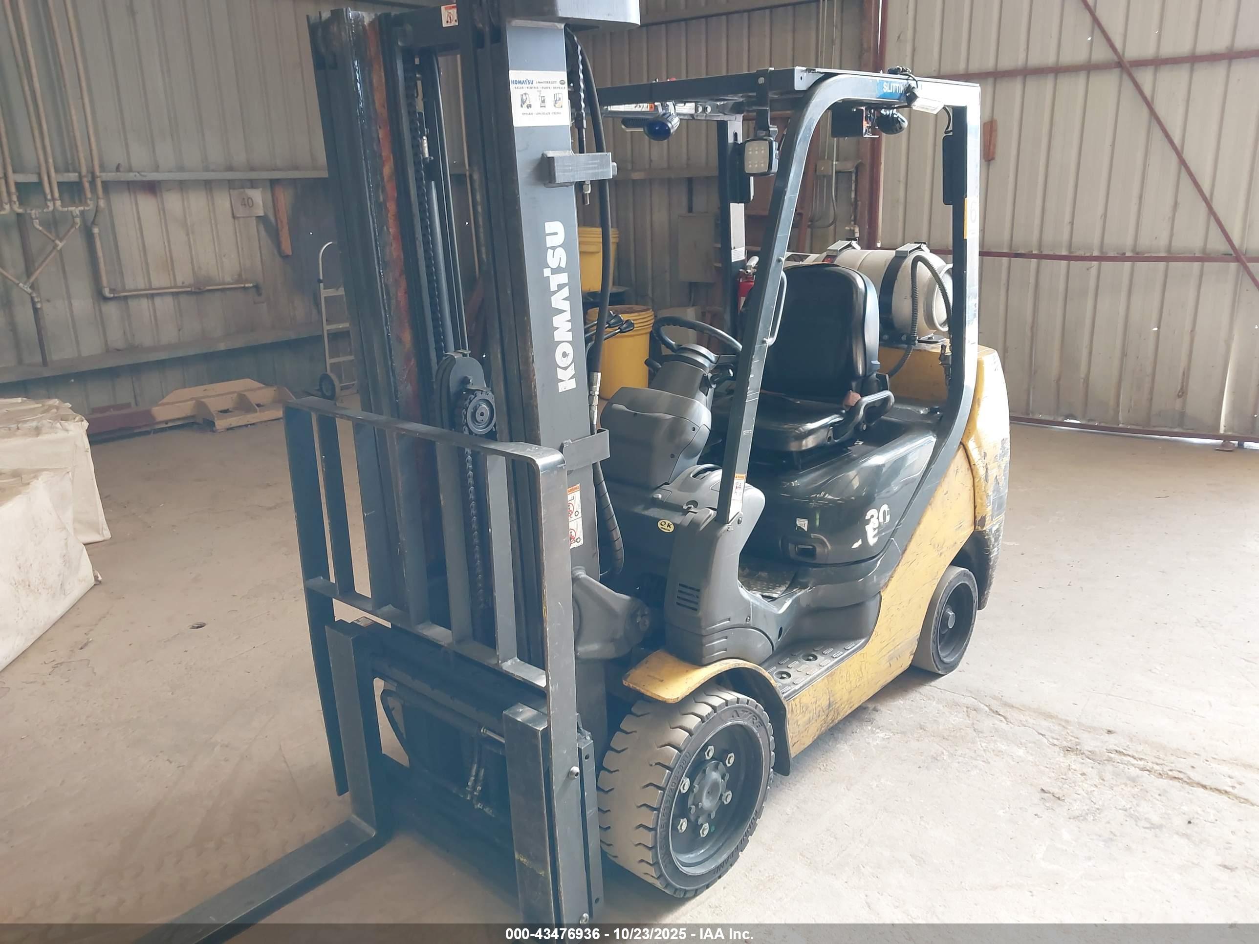 KOMATSU FG30SHT-16 image 2