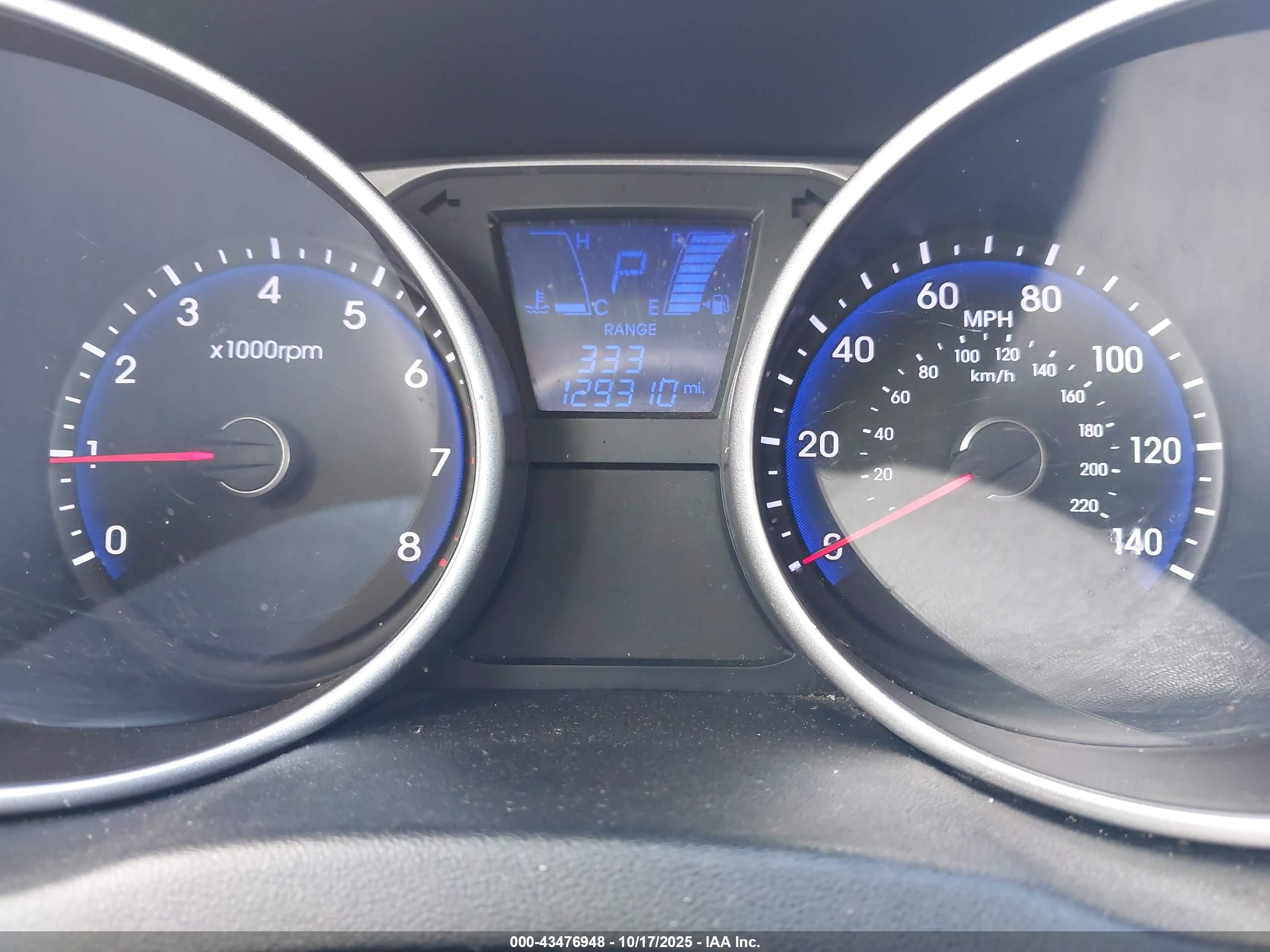 HYUNDAI TUCSON image 7