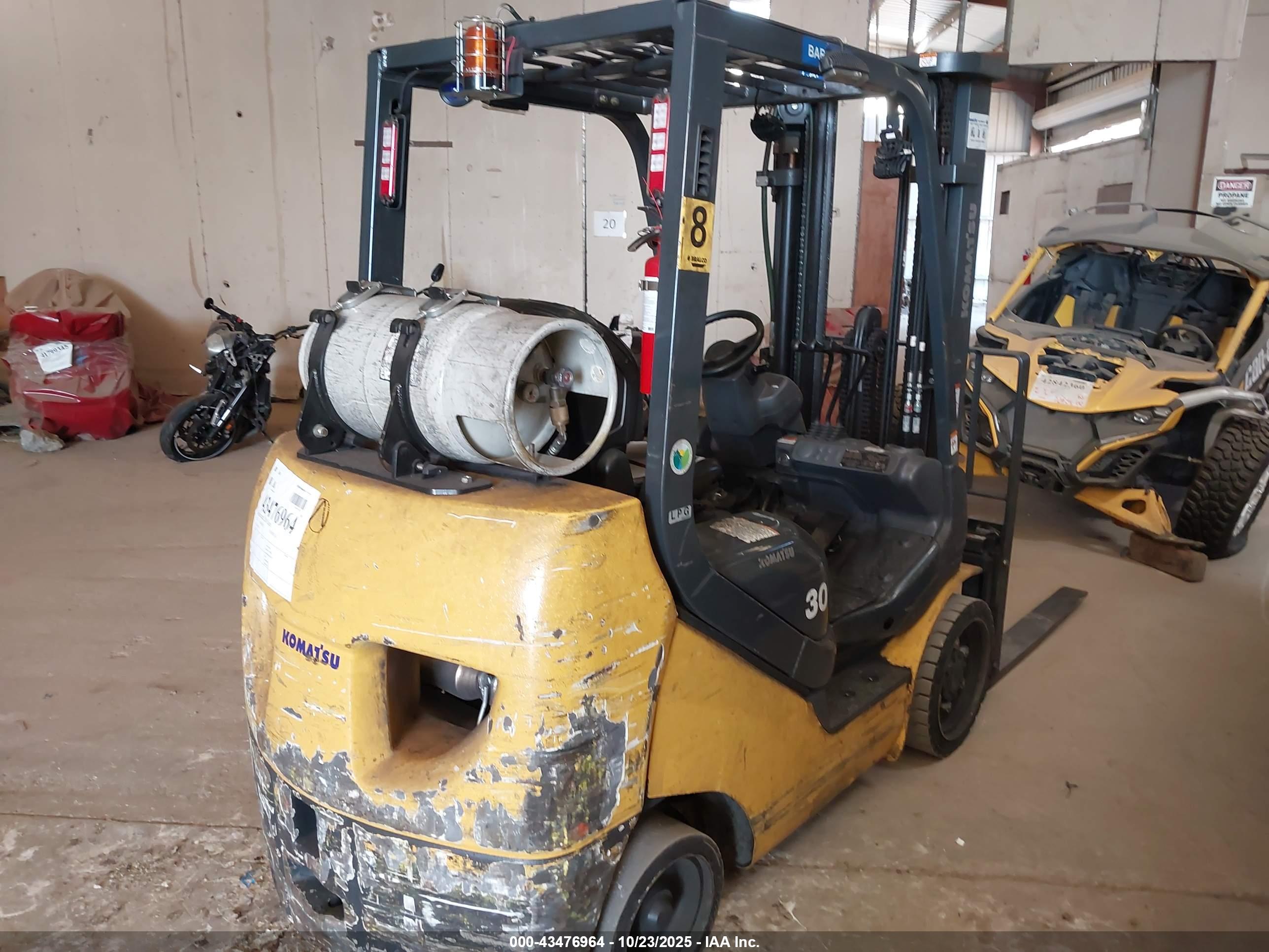 KOMATSU FG30SHT-16 image 4
