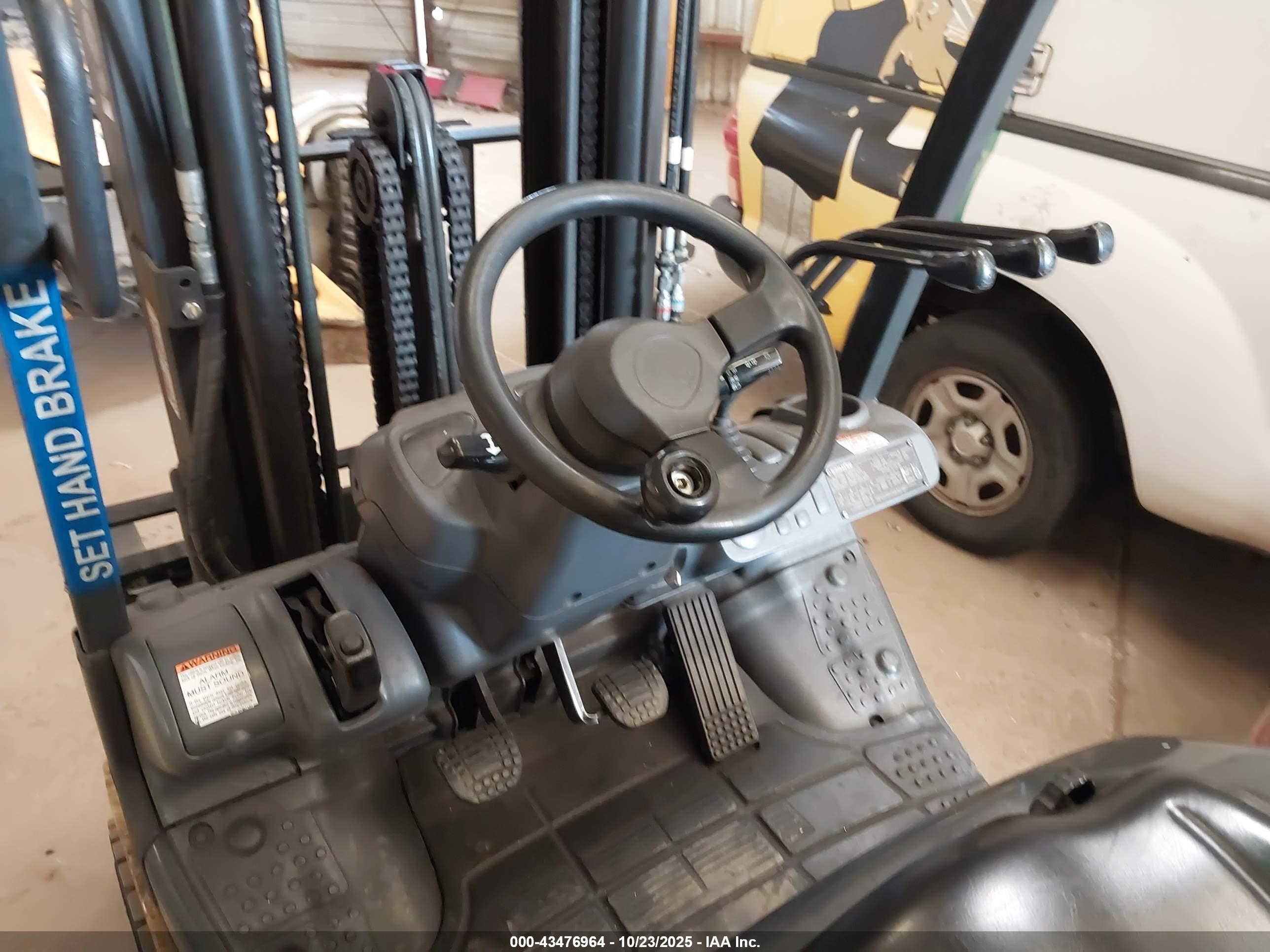 KOMATSU FG30SHT-16 image 5