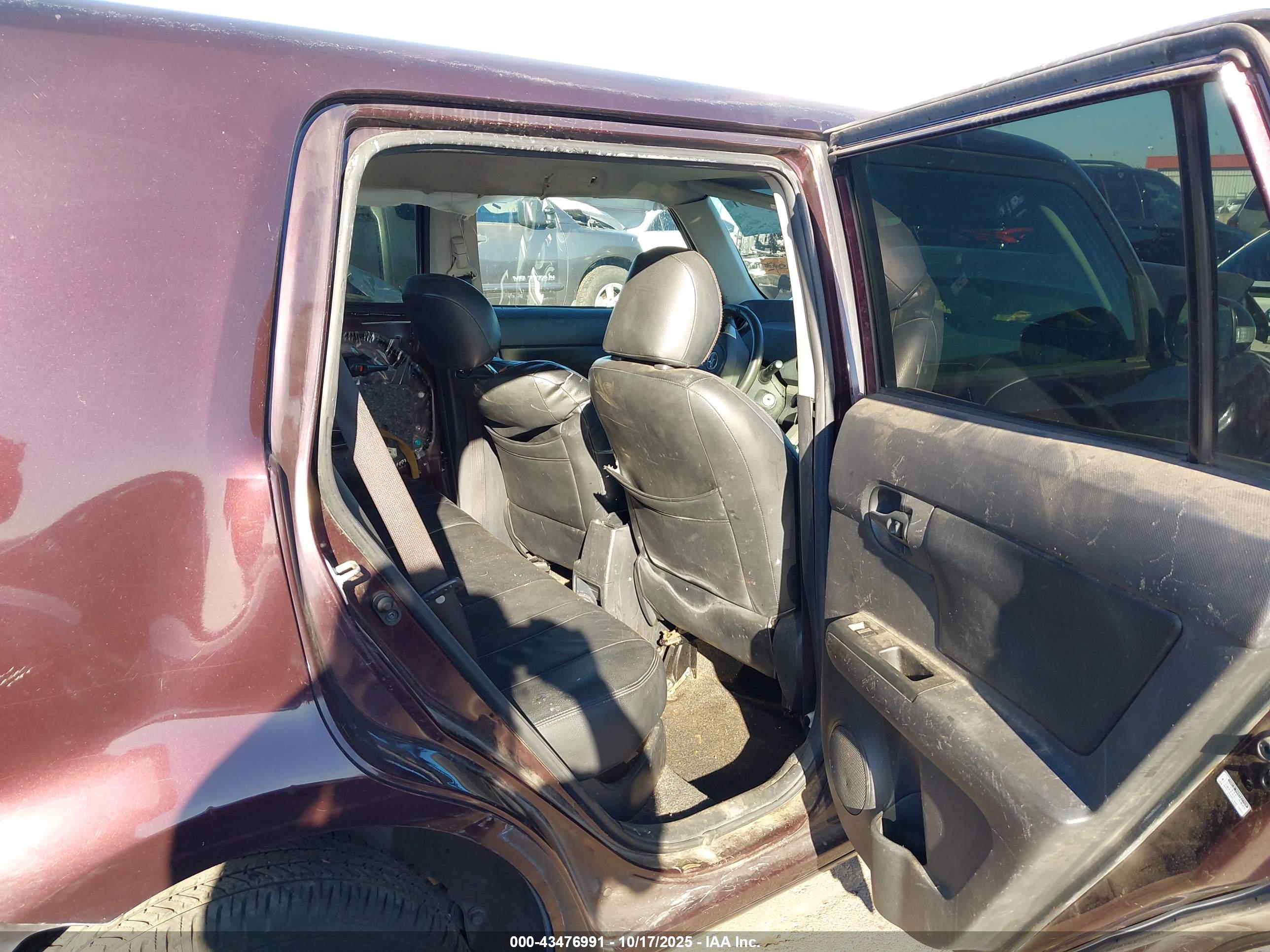SCION XB image 8
