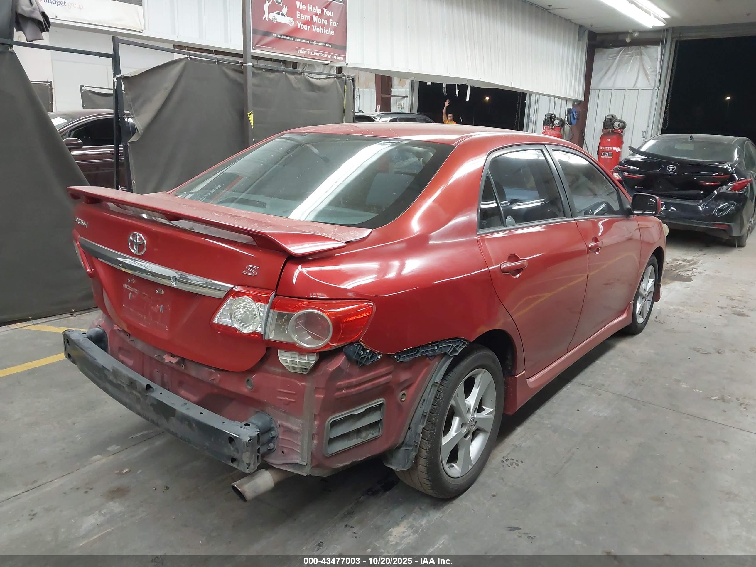TOYOTA COROLLA image 4