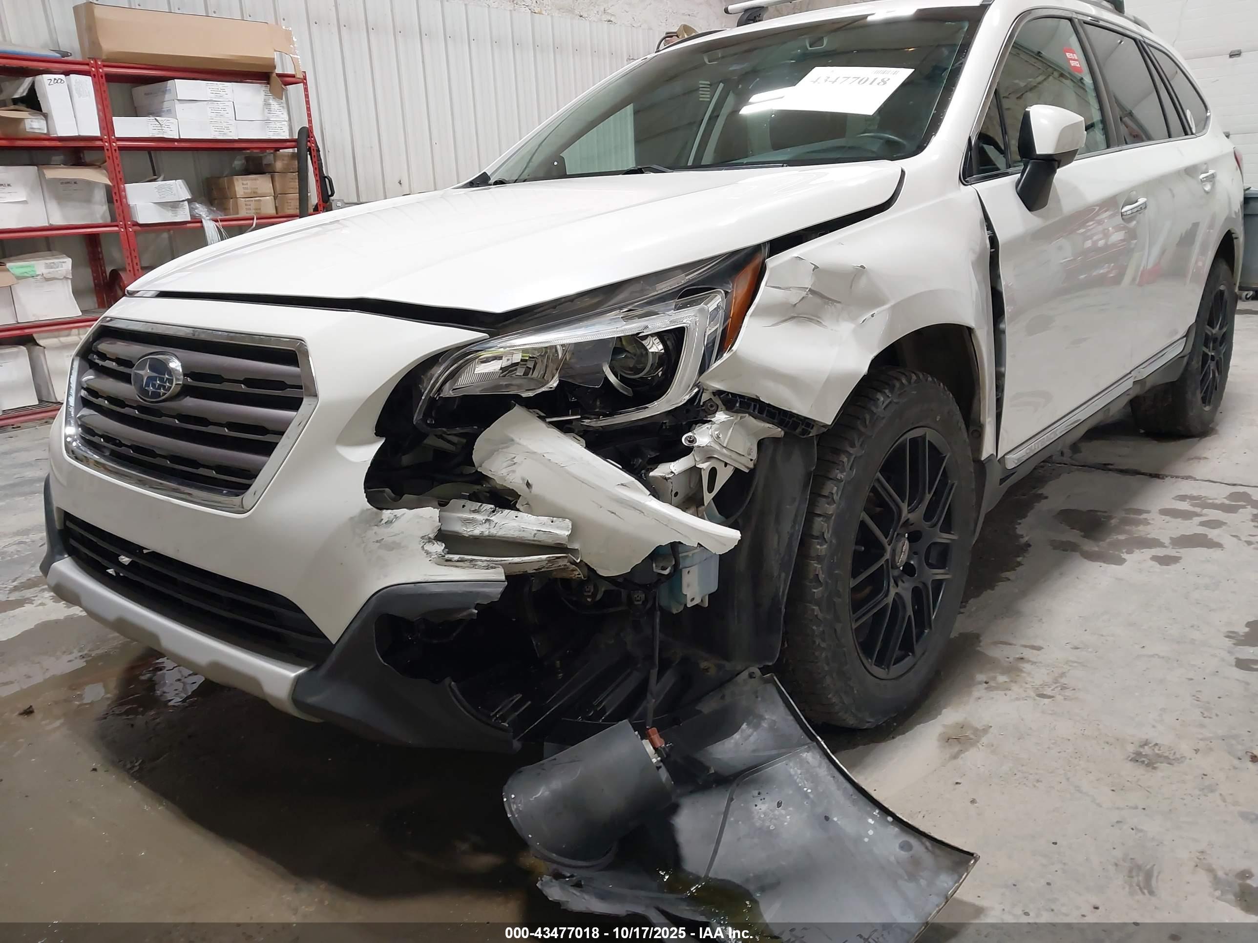 SUBARU OUTBACK image 6