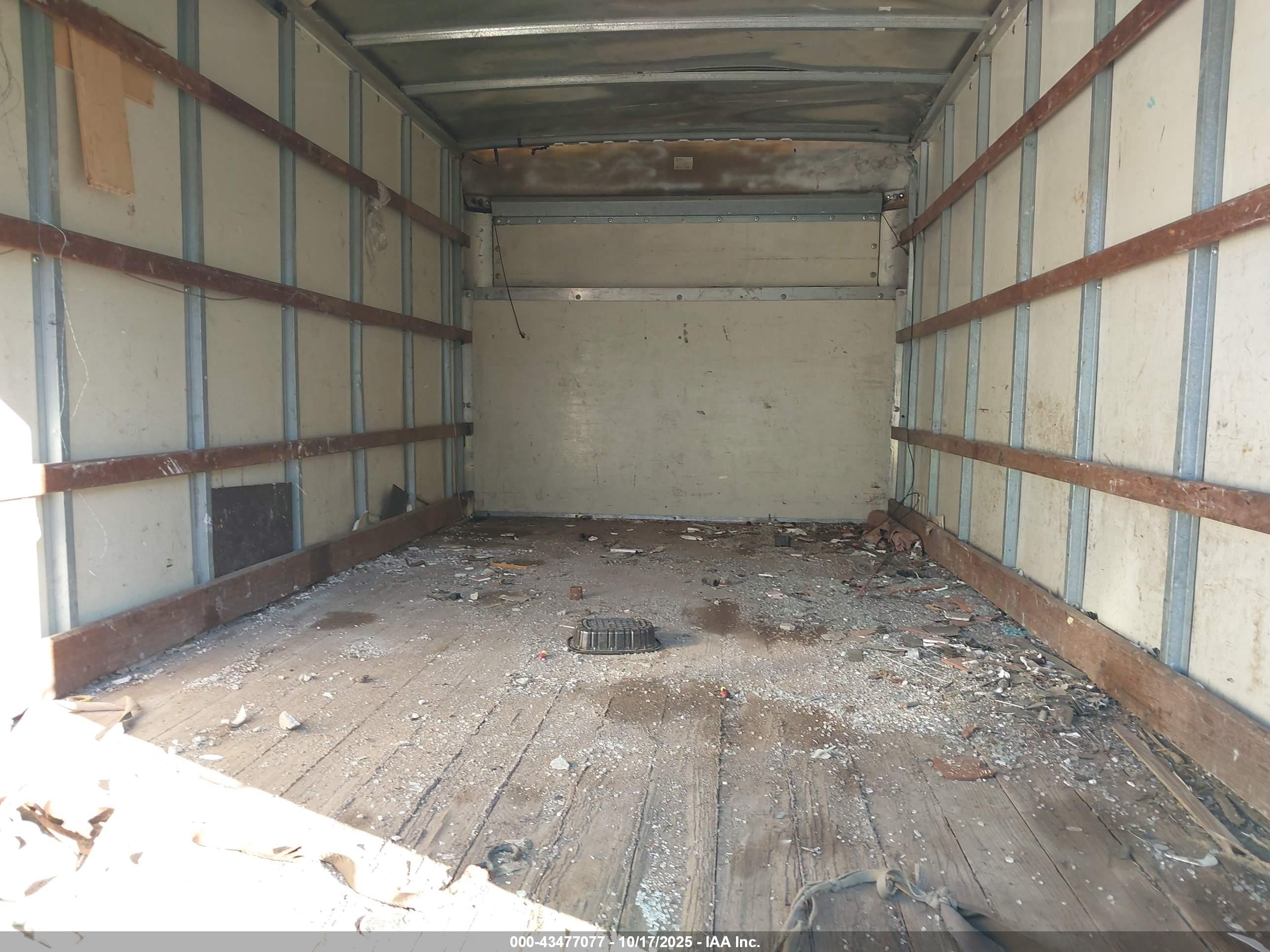 FORD E-350 image 7