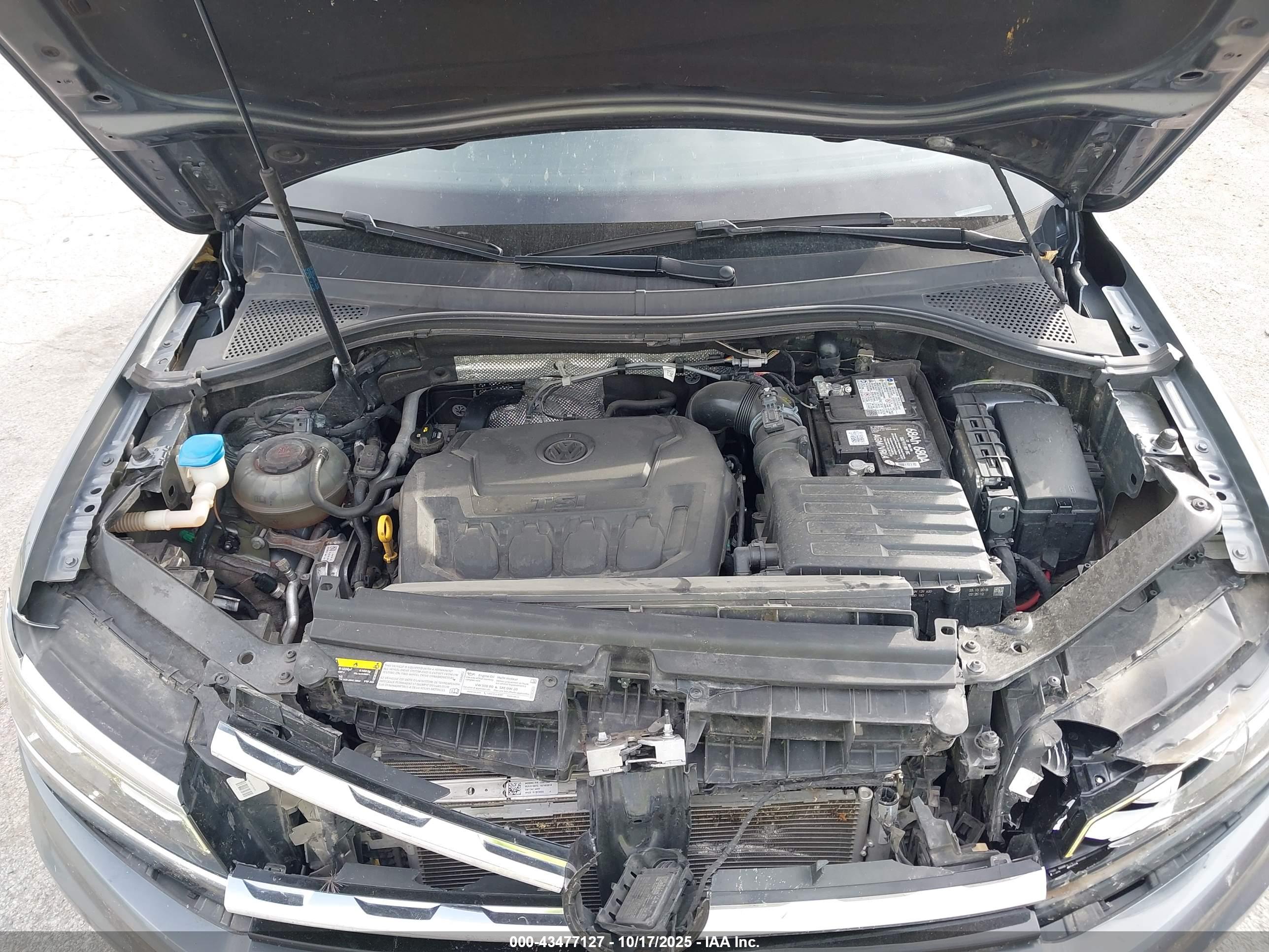 VOLKSWAGEN TIGUAN image 10