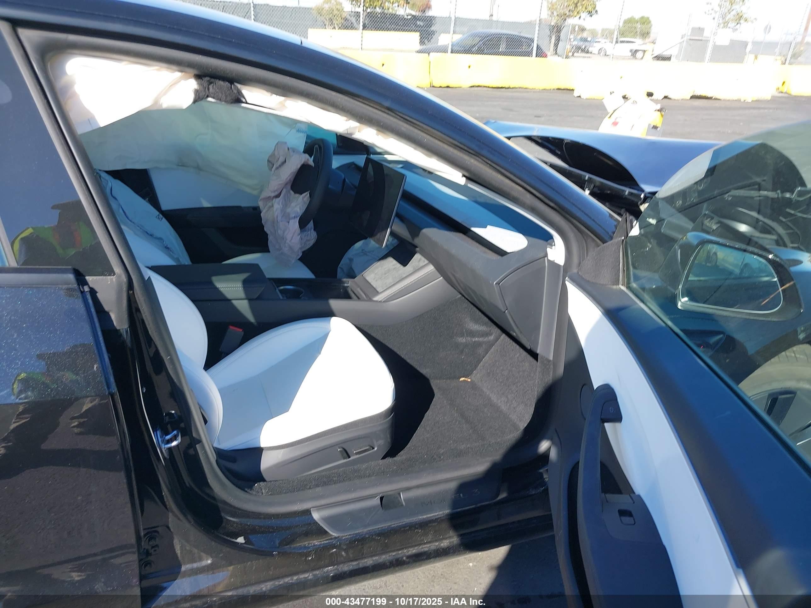 TESLA MODEL image 5