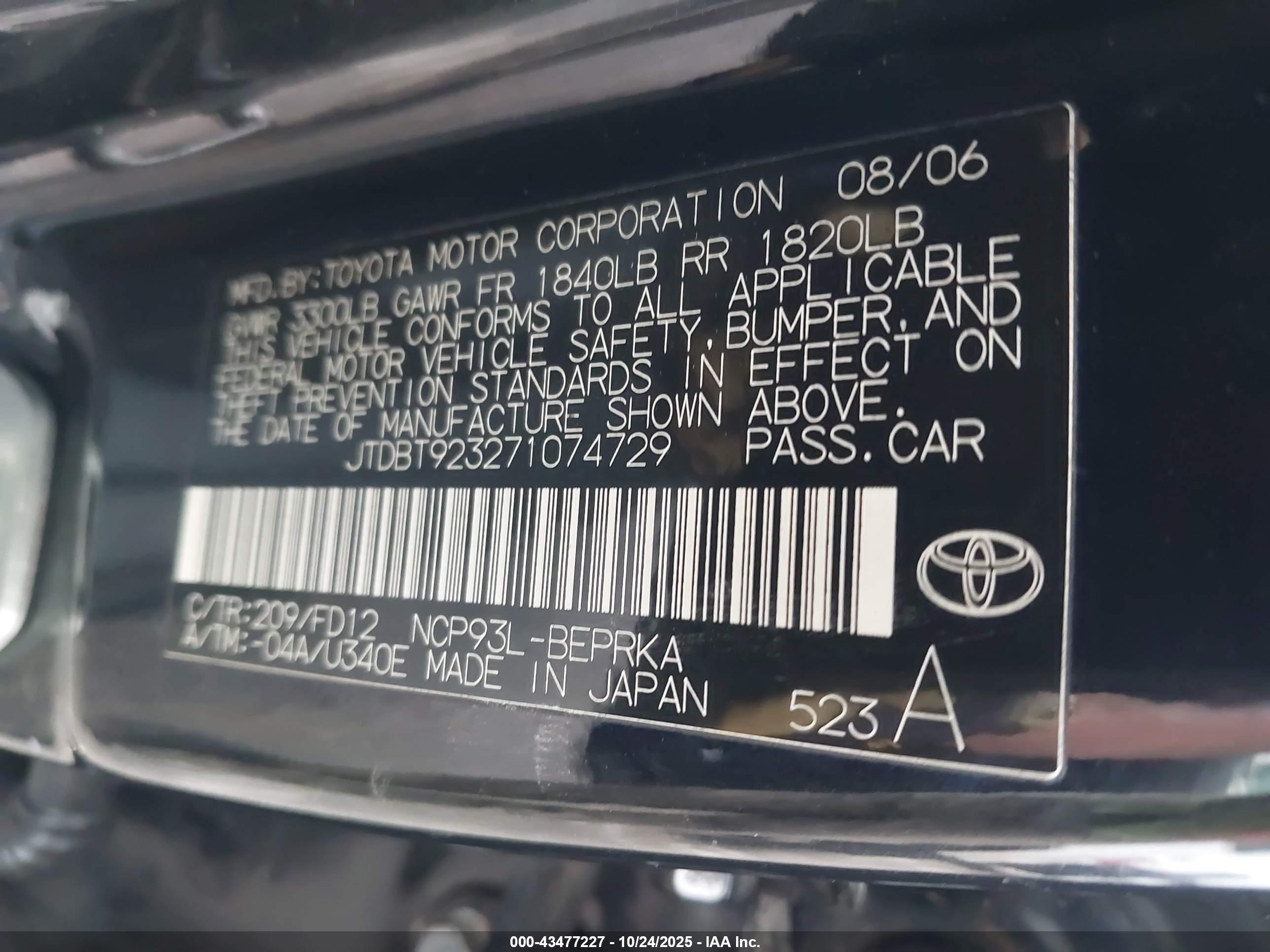 TOYOTA YARIS image 9