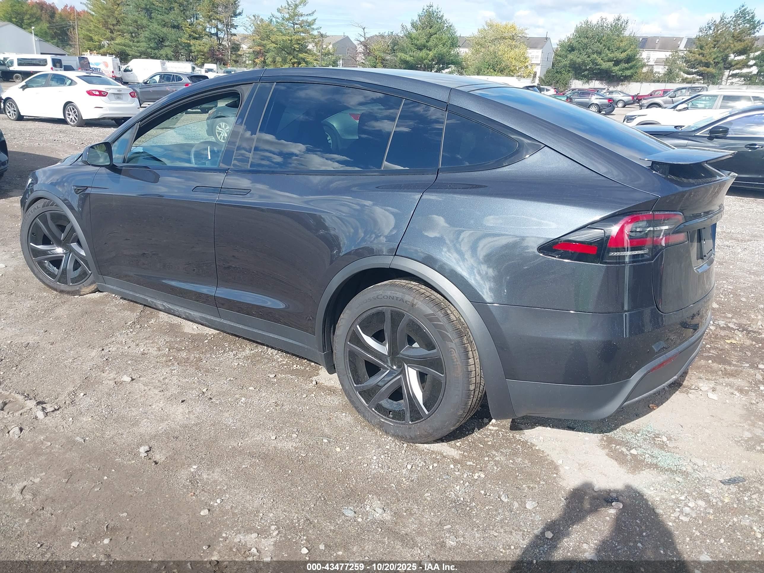 TESLA MODEL image 3