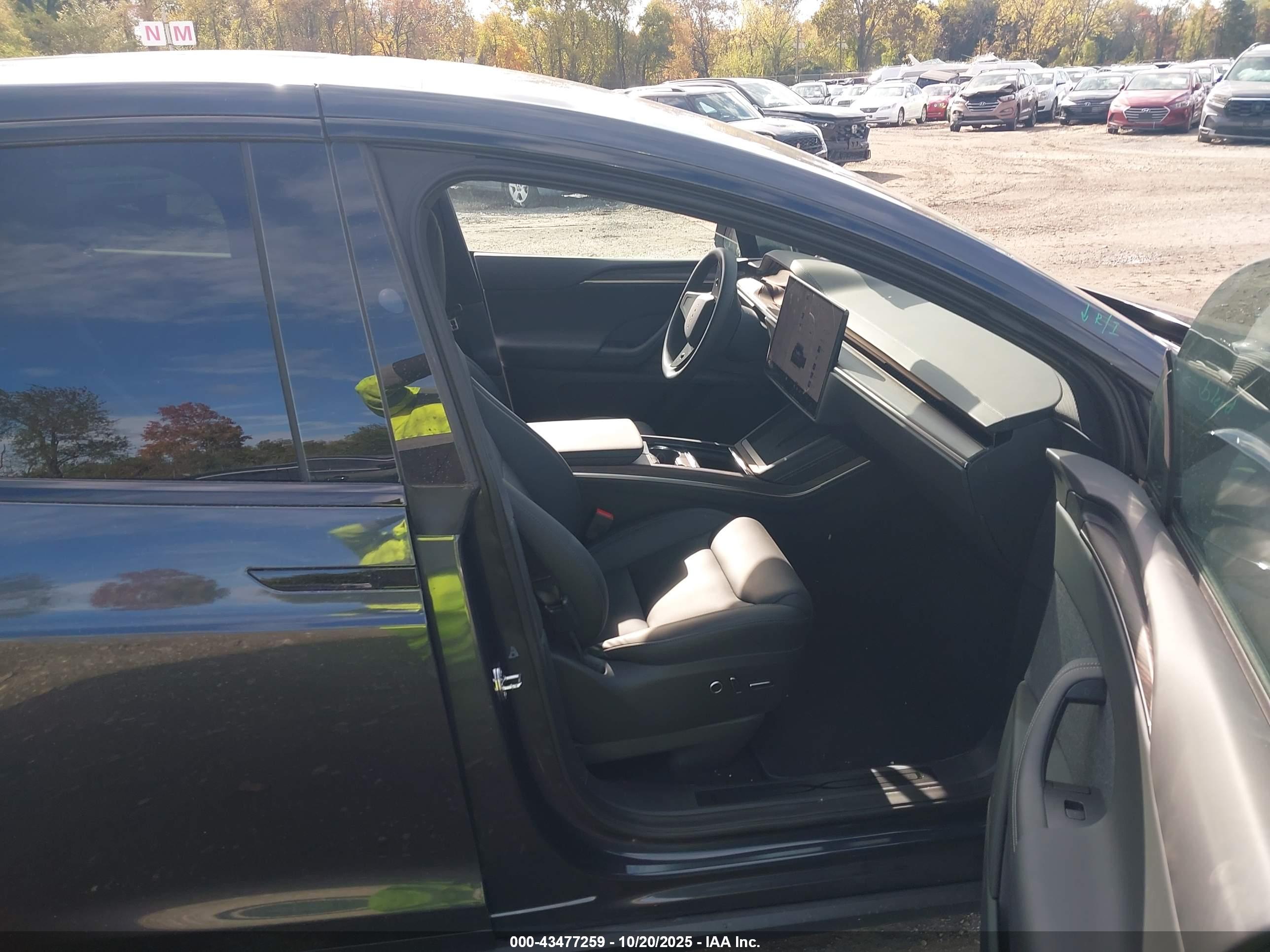 TESLA MODEL image 5
