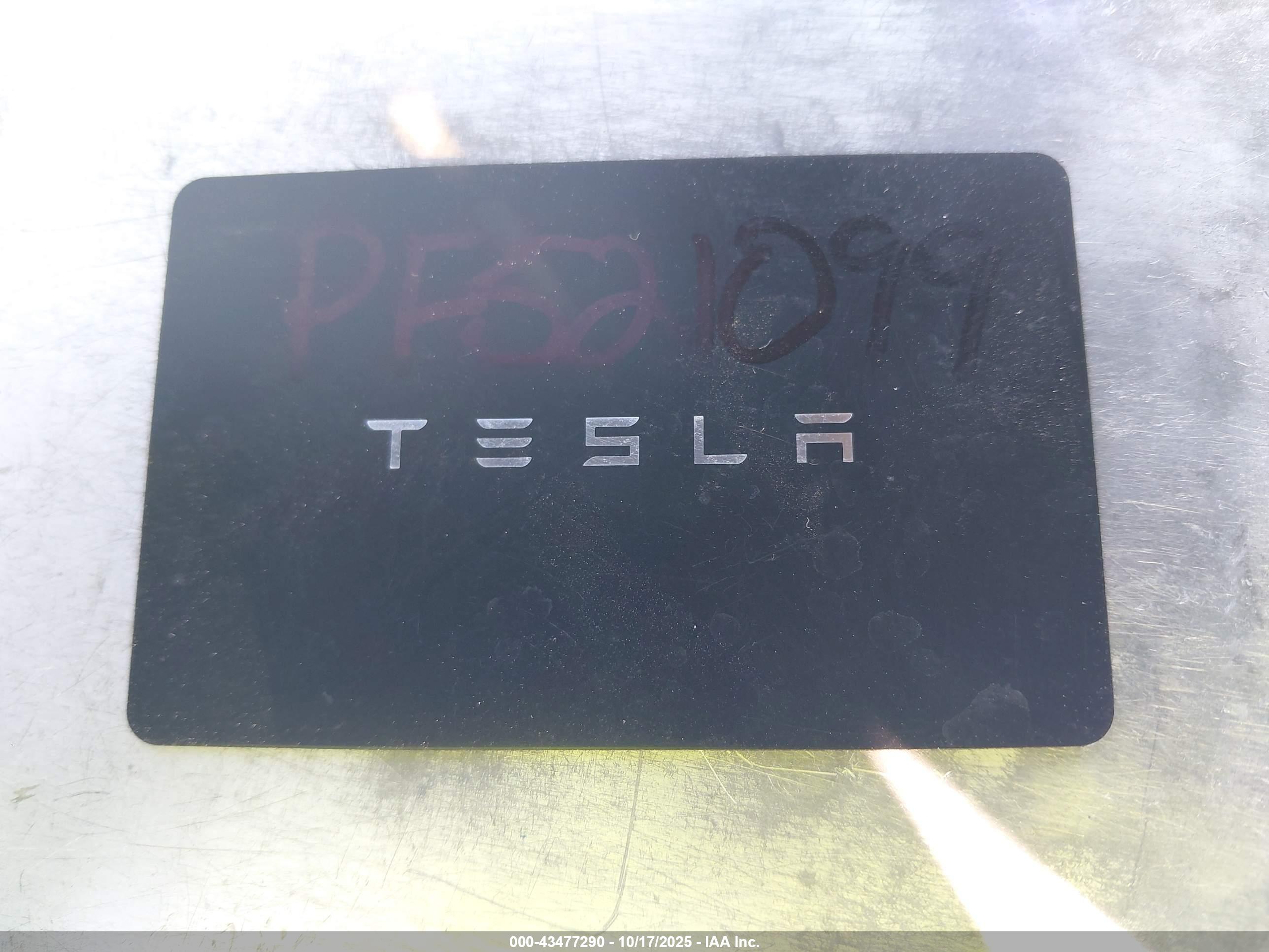 TESLA MODEL image 11