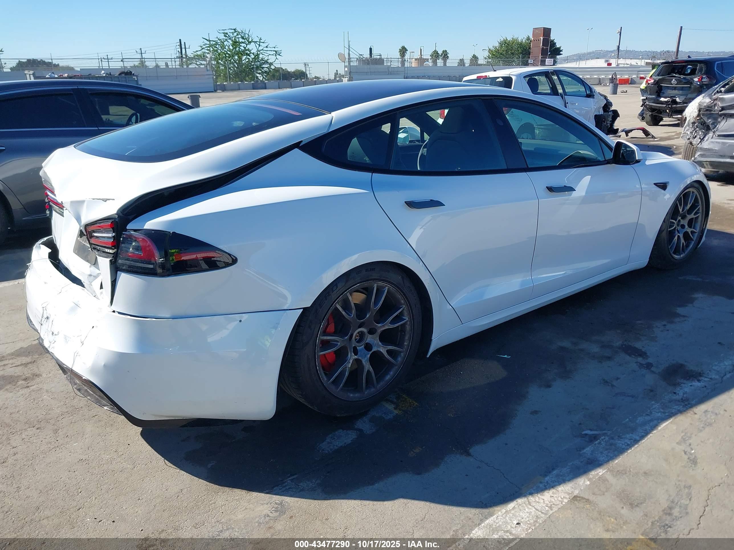 TESLA MODEL image 4