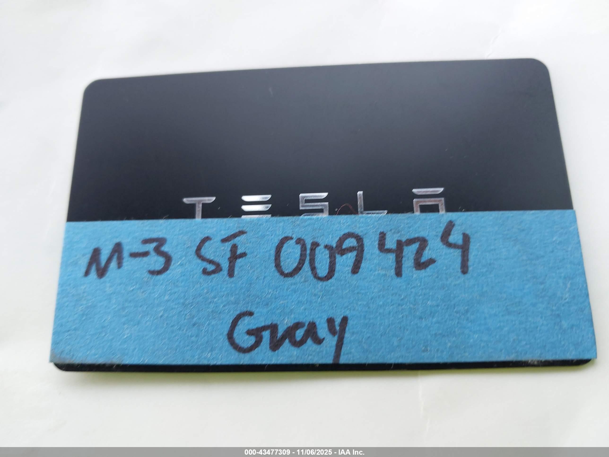 TESLA MODEL image 11