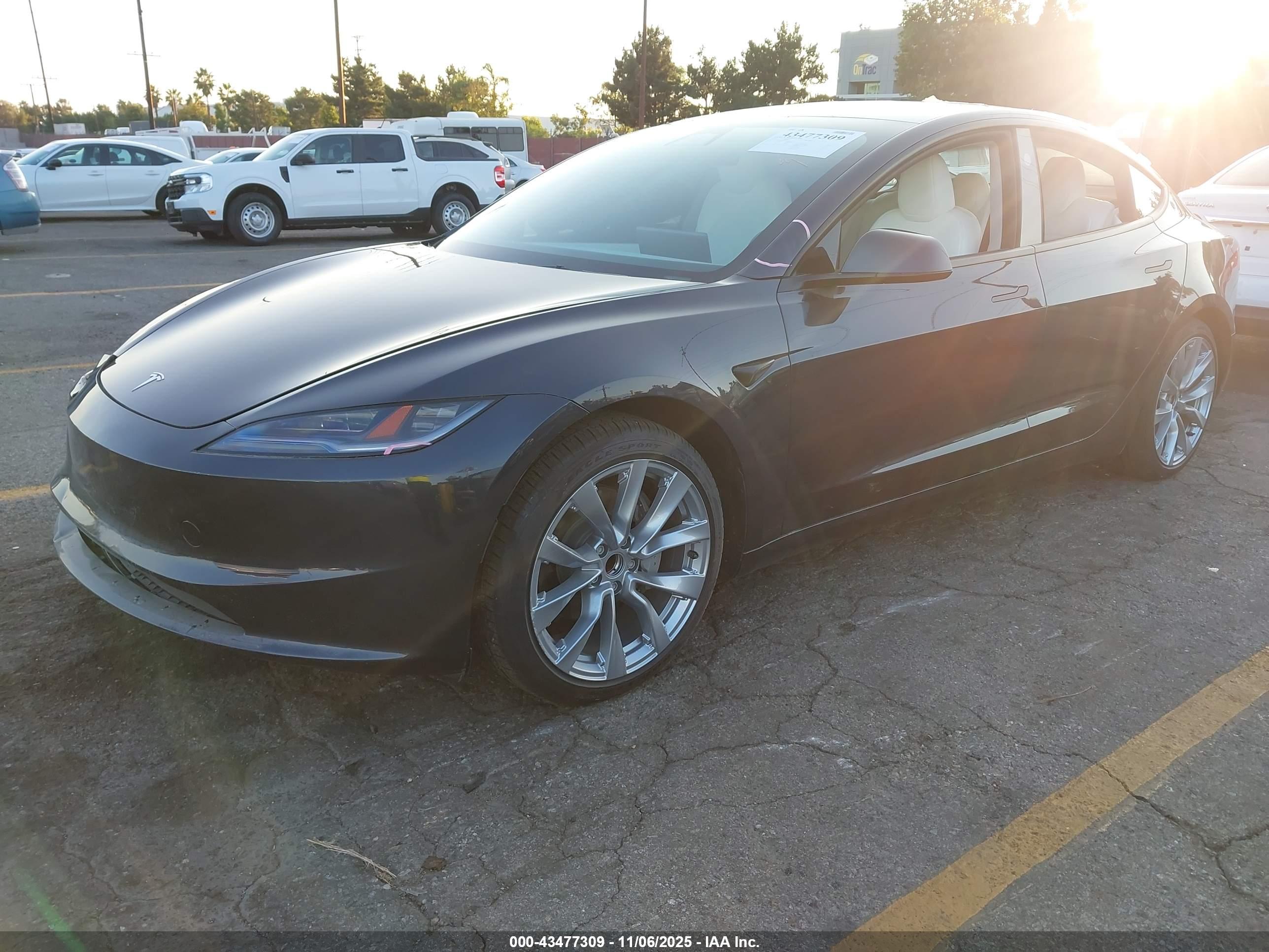TESLA MODEL image 2