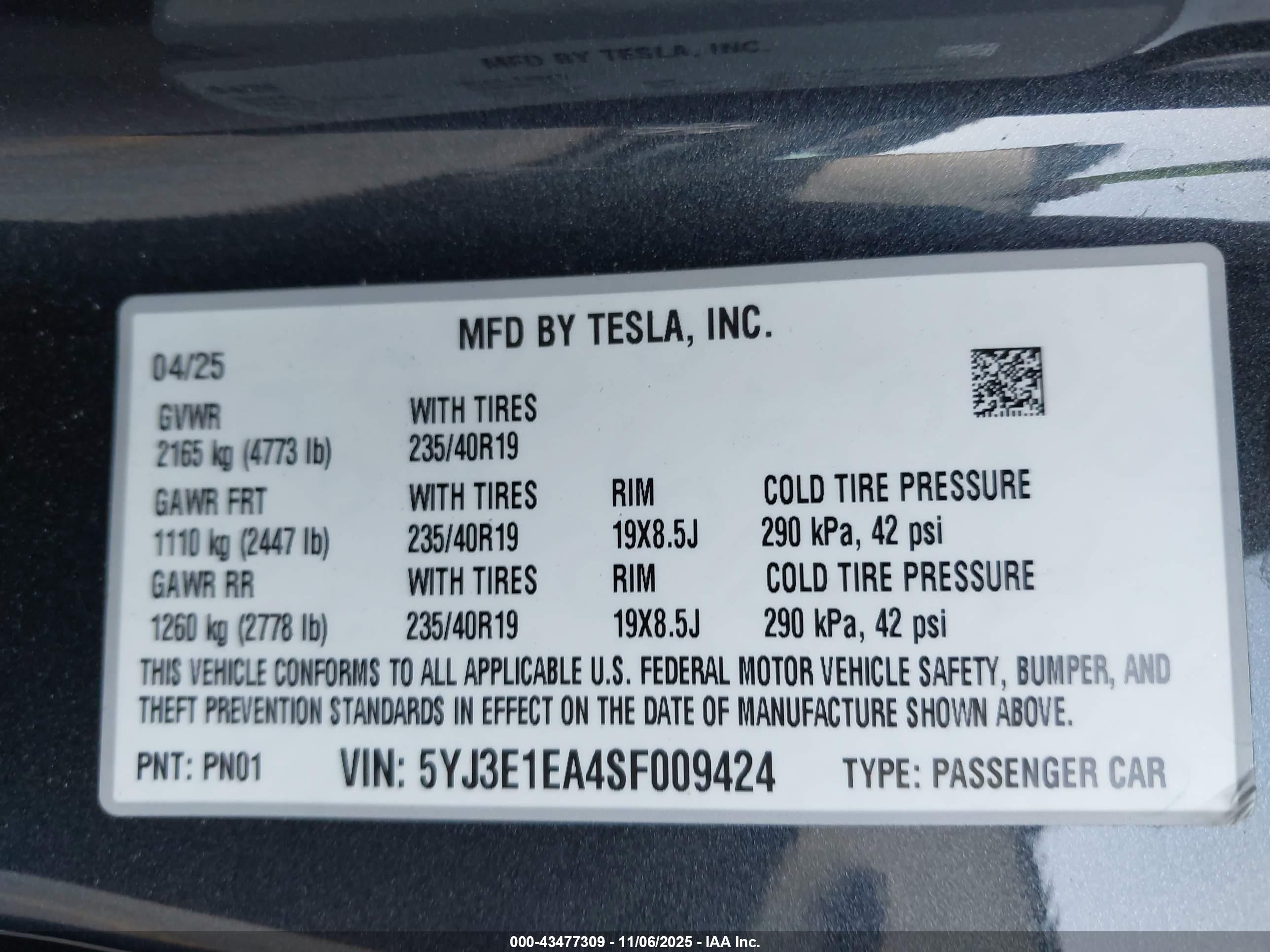 TESLA MODEL image 9