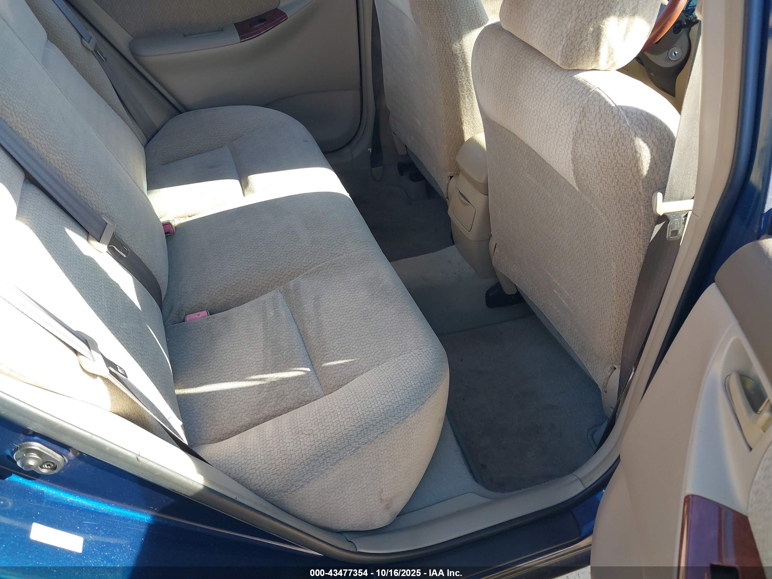 TOYOTA COROLLA image 8