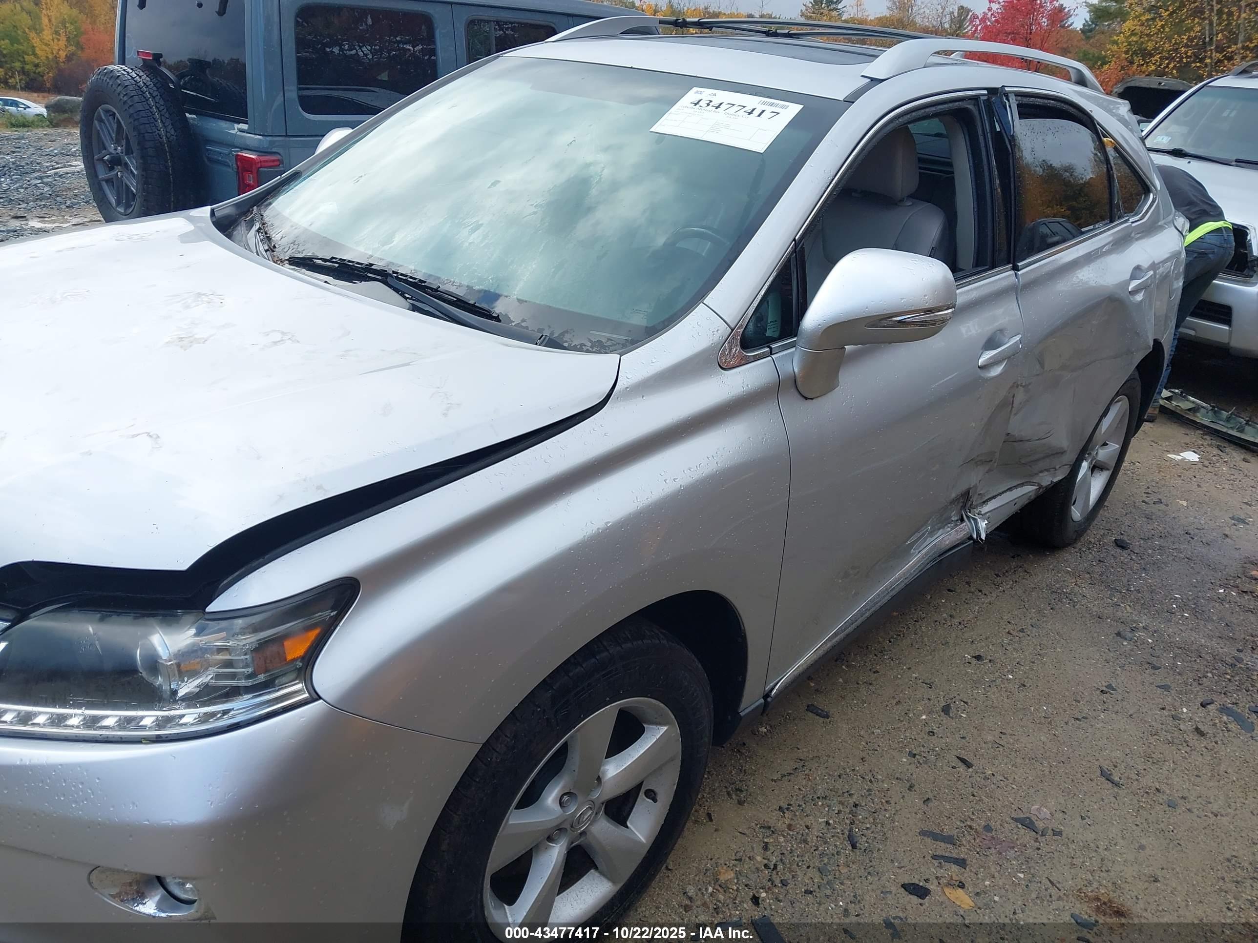 LEXUS RX image 2