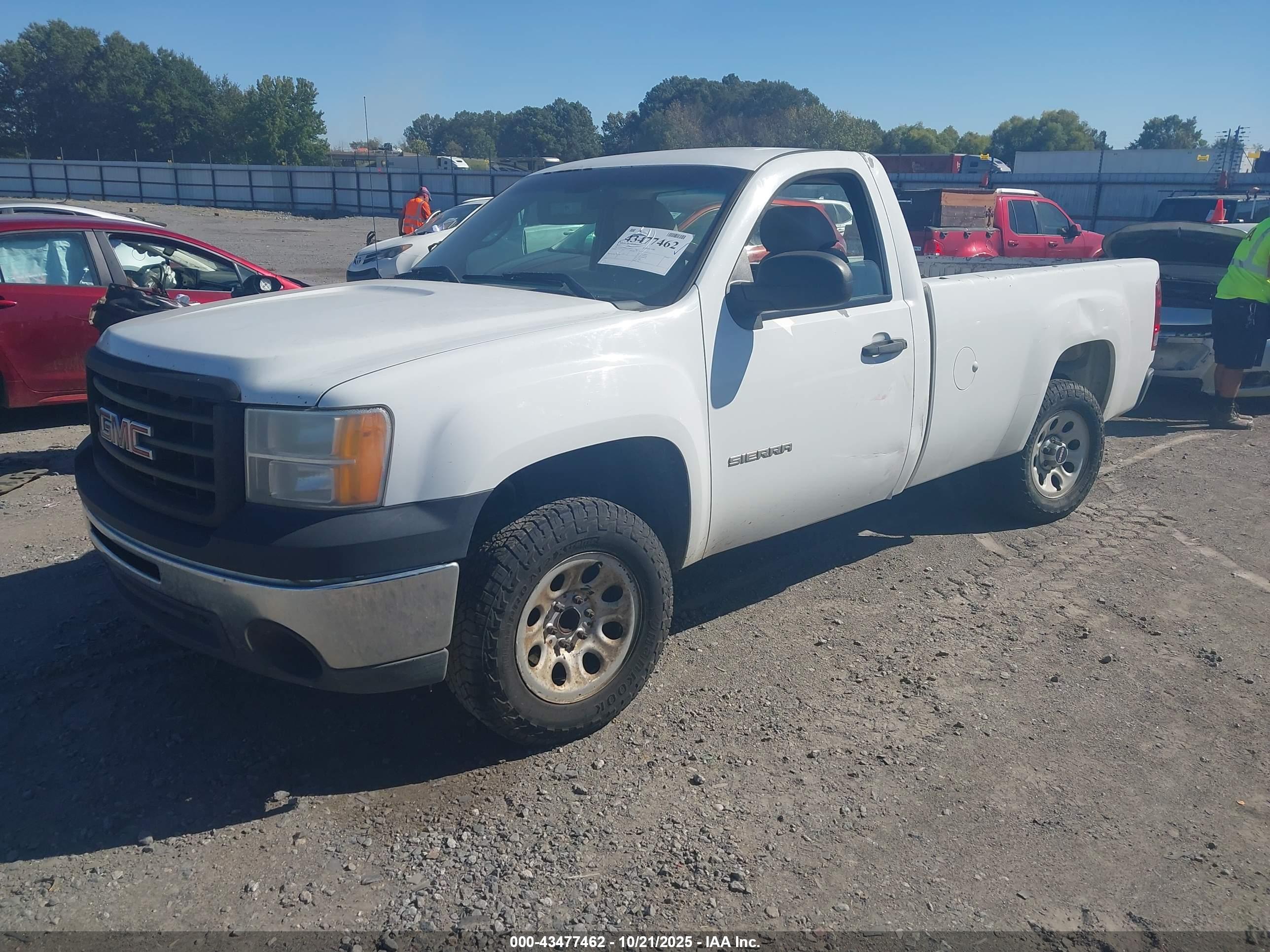 GMC SIERRA image 2