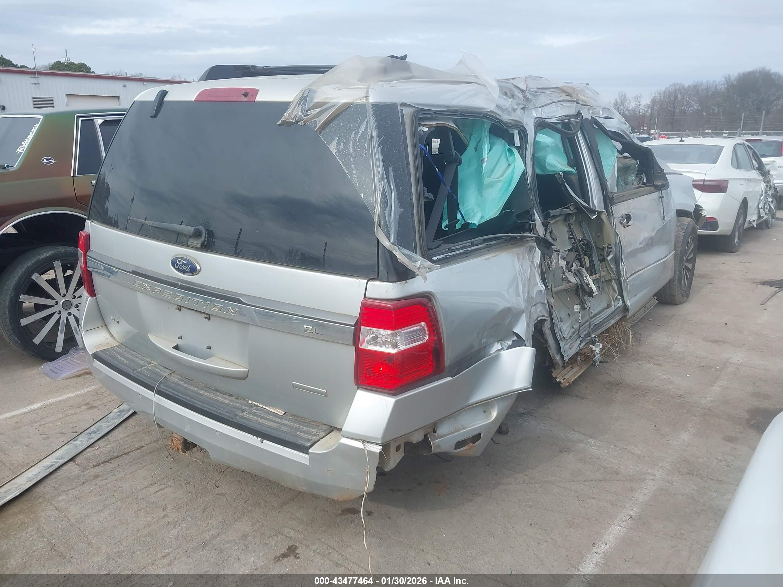 FORD EXPEDITION image 4