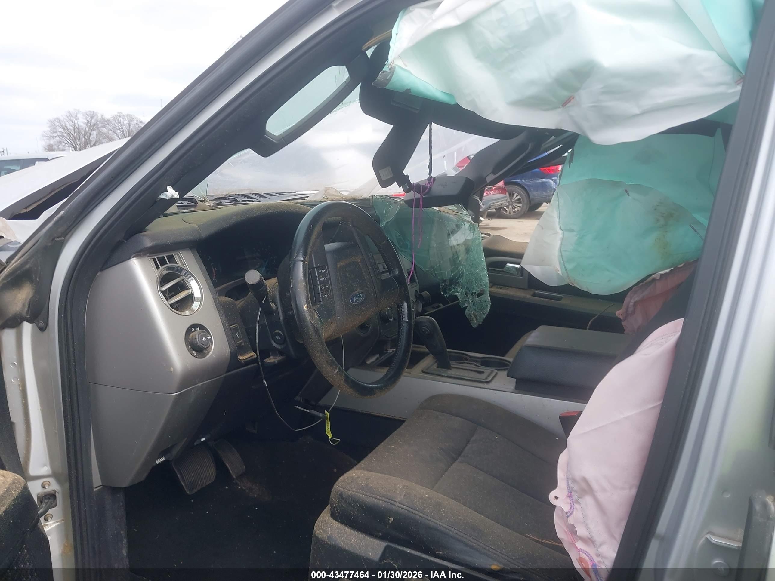 FORD EXPEDITION image 5