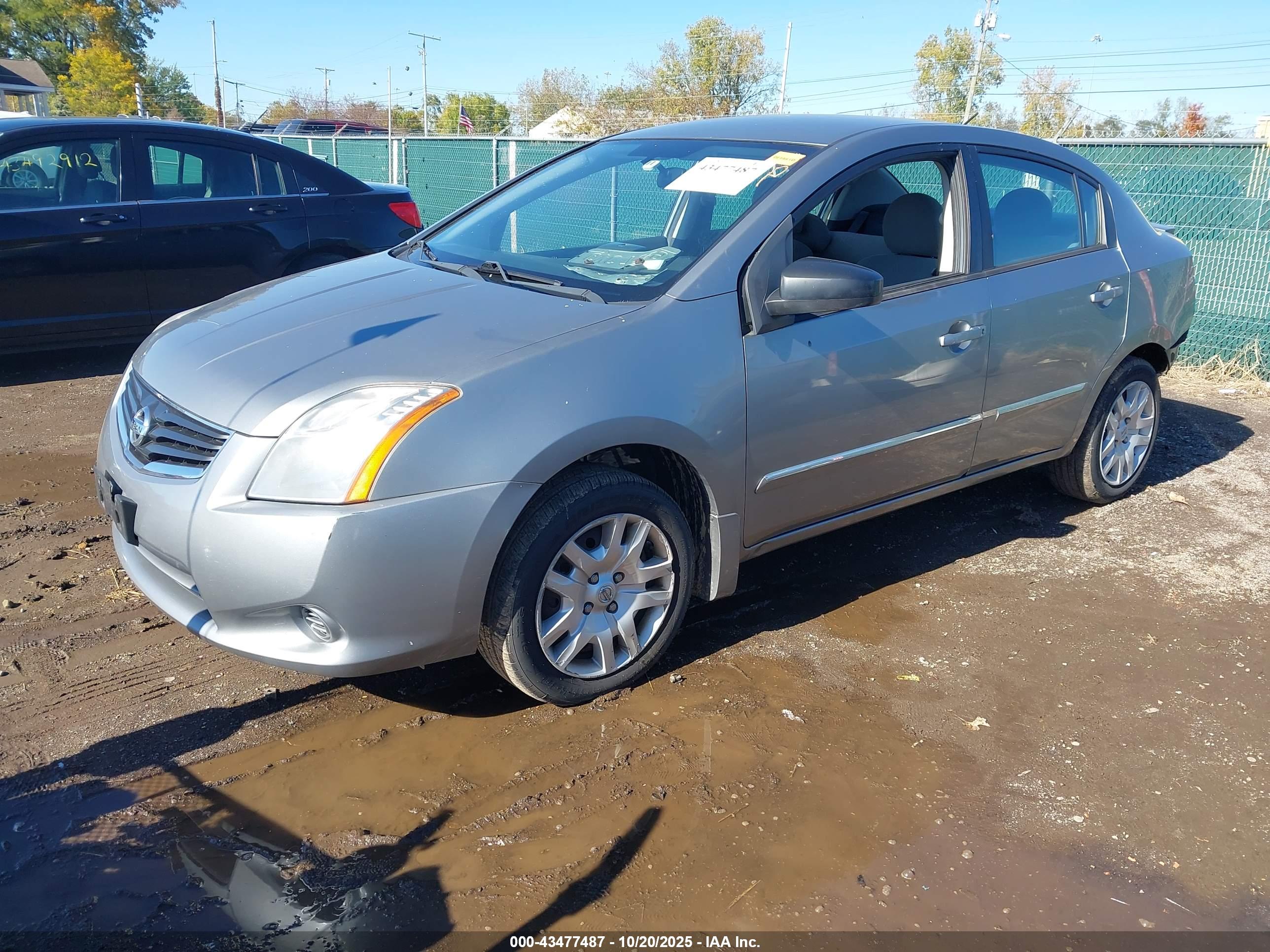 NISSAN SENTRA image 2