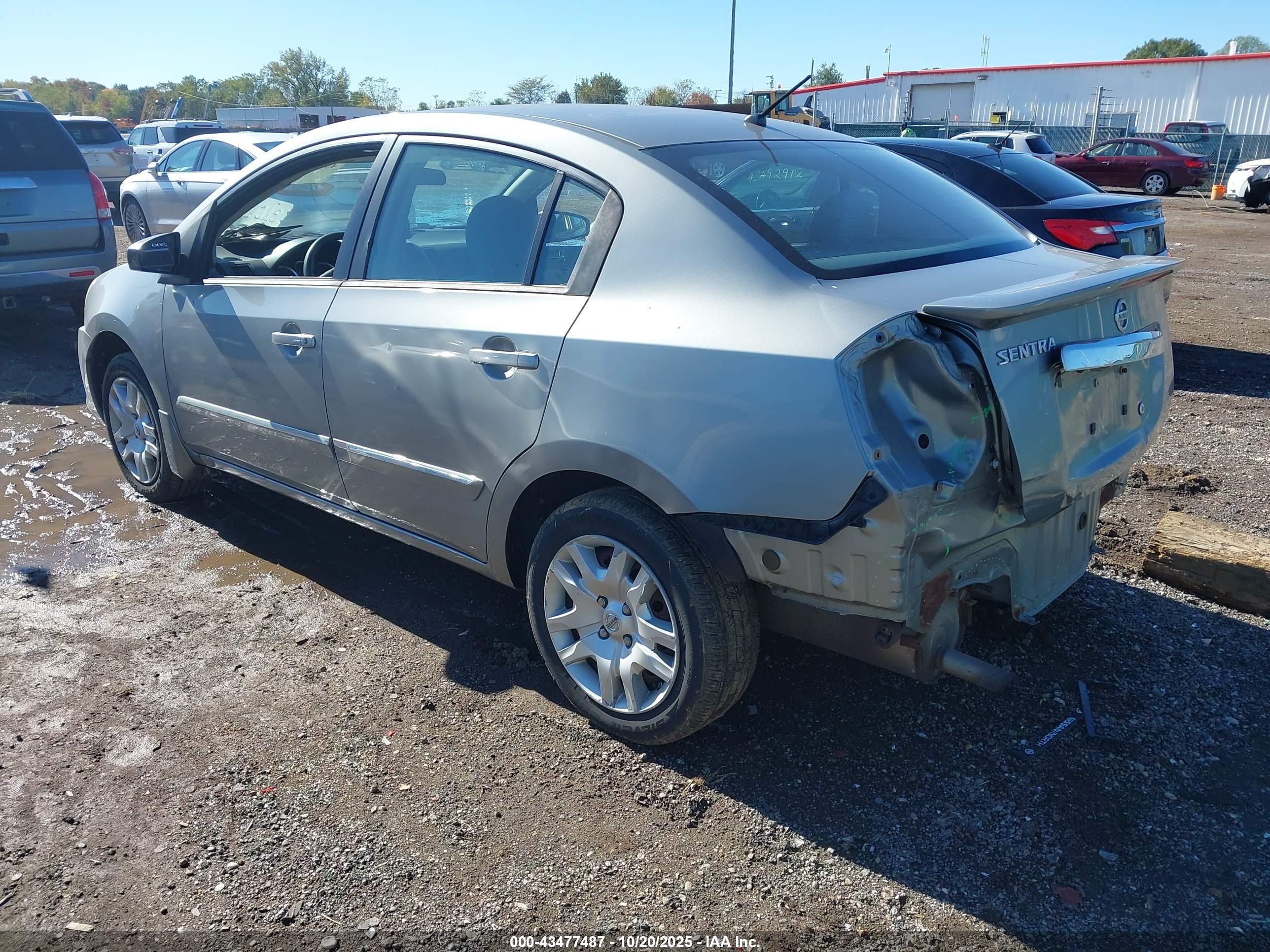 NISSAN SENTRA image 3