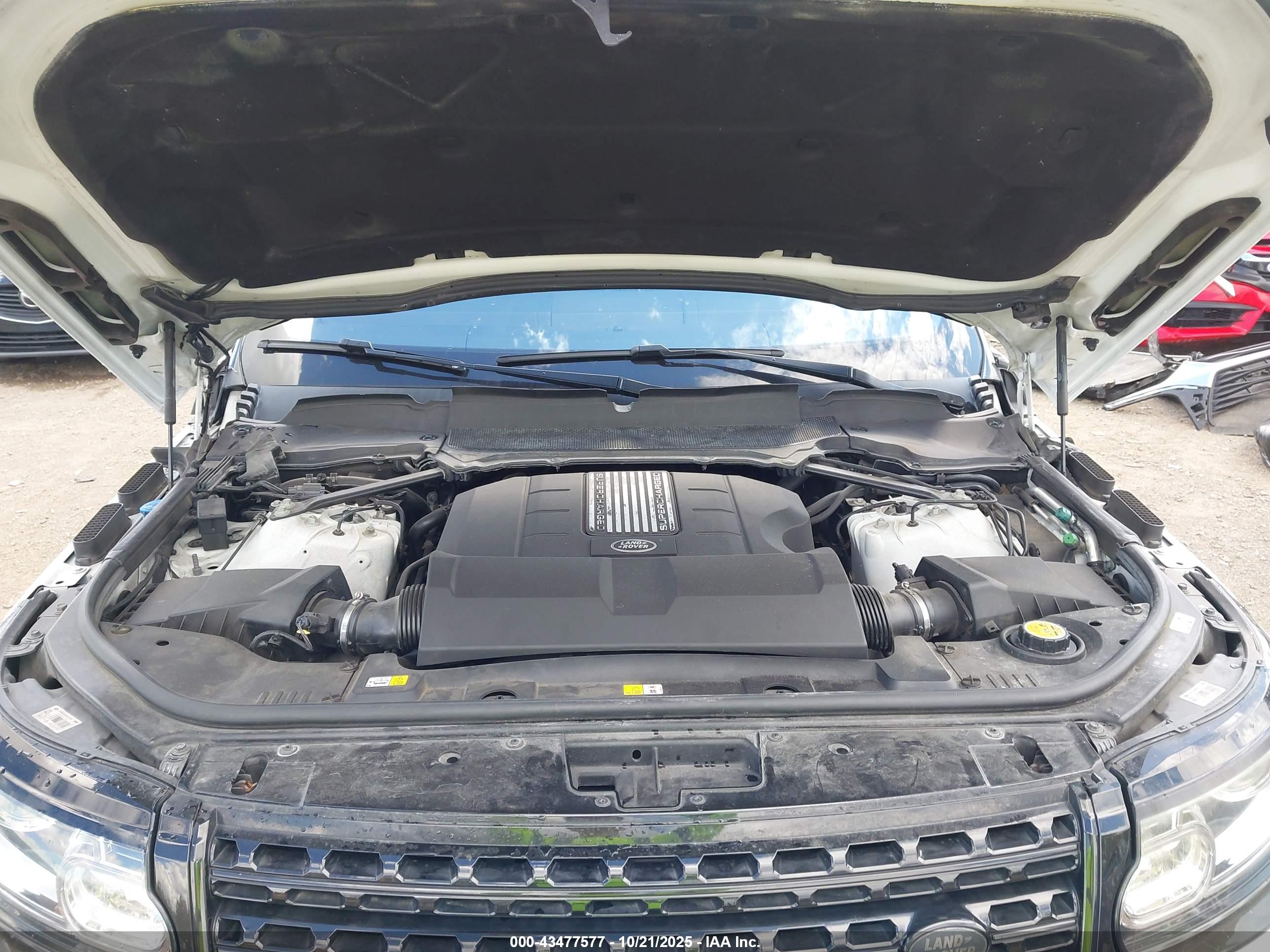 LAND ROVER image 10