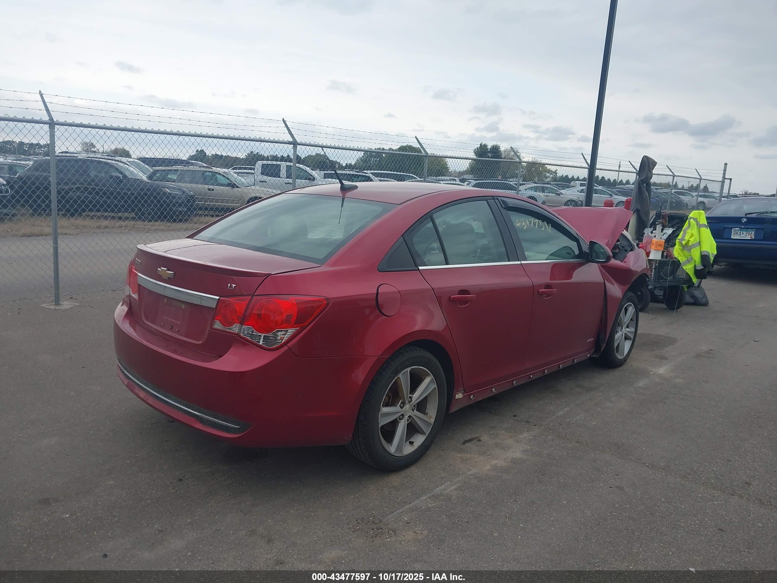 CHEVROLET CRUZE image 4