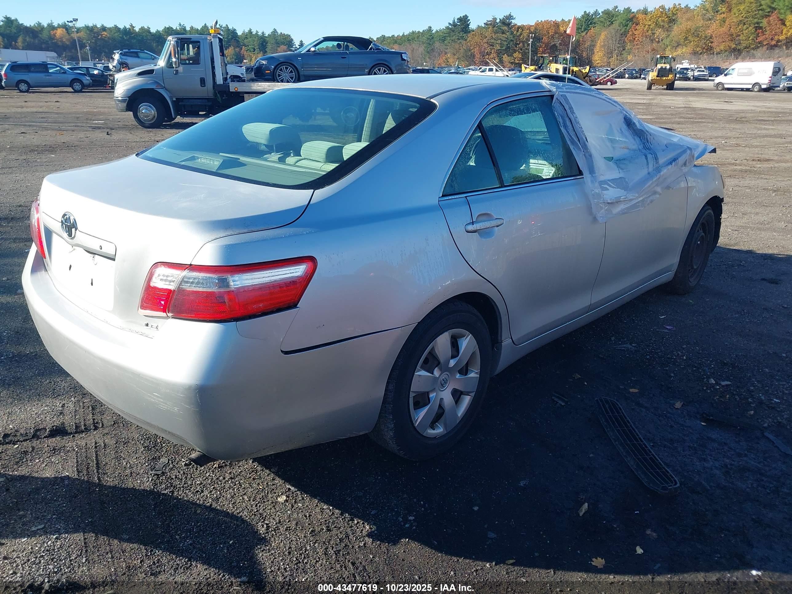 TOYOTA CAMRY image 4