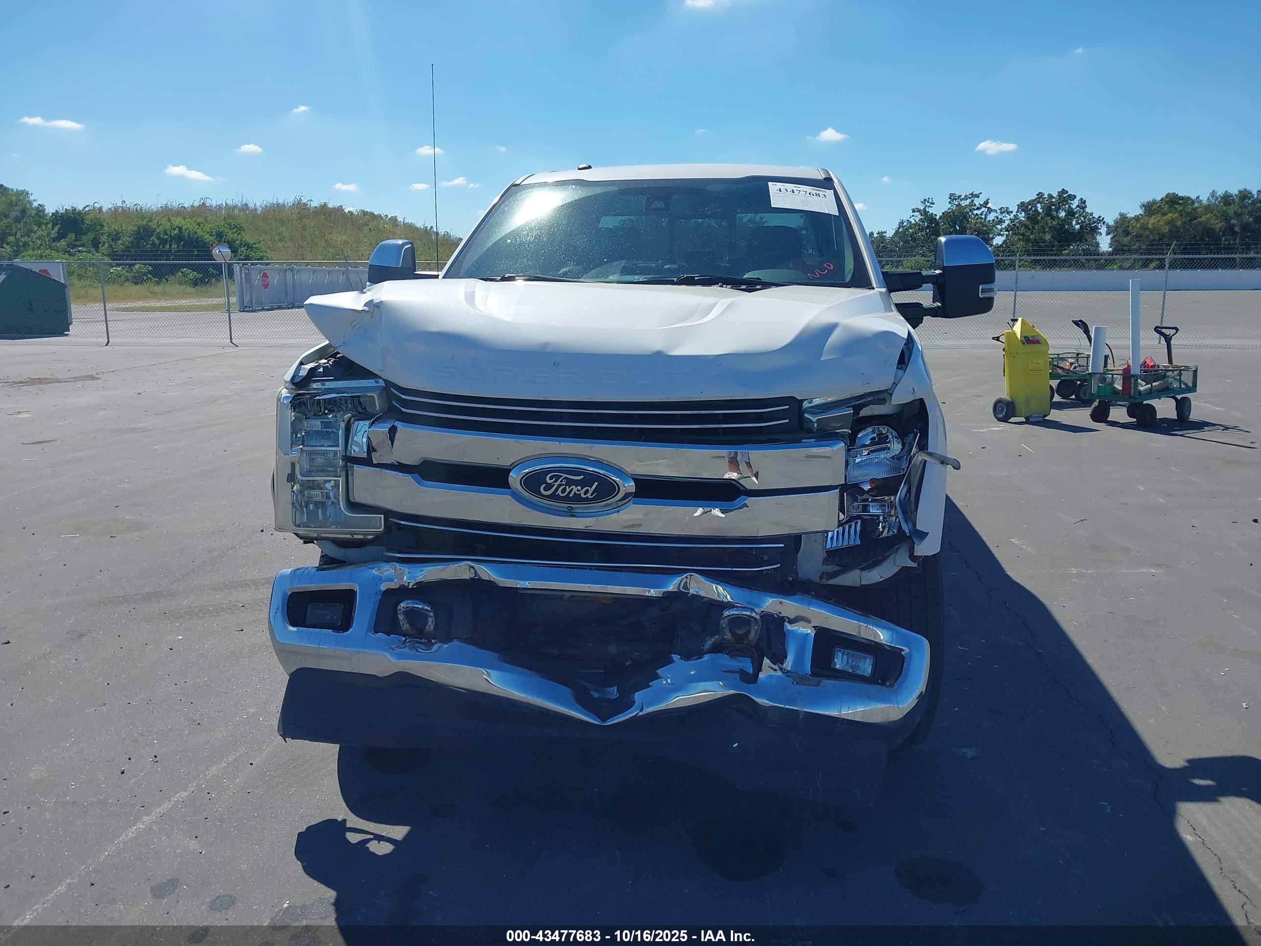 FORD F-250 image 6