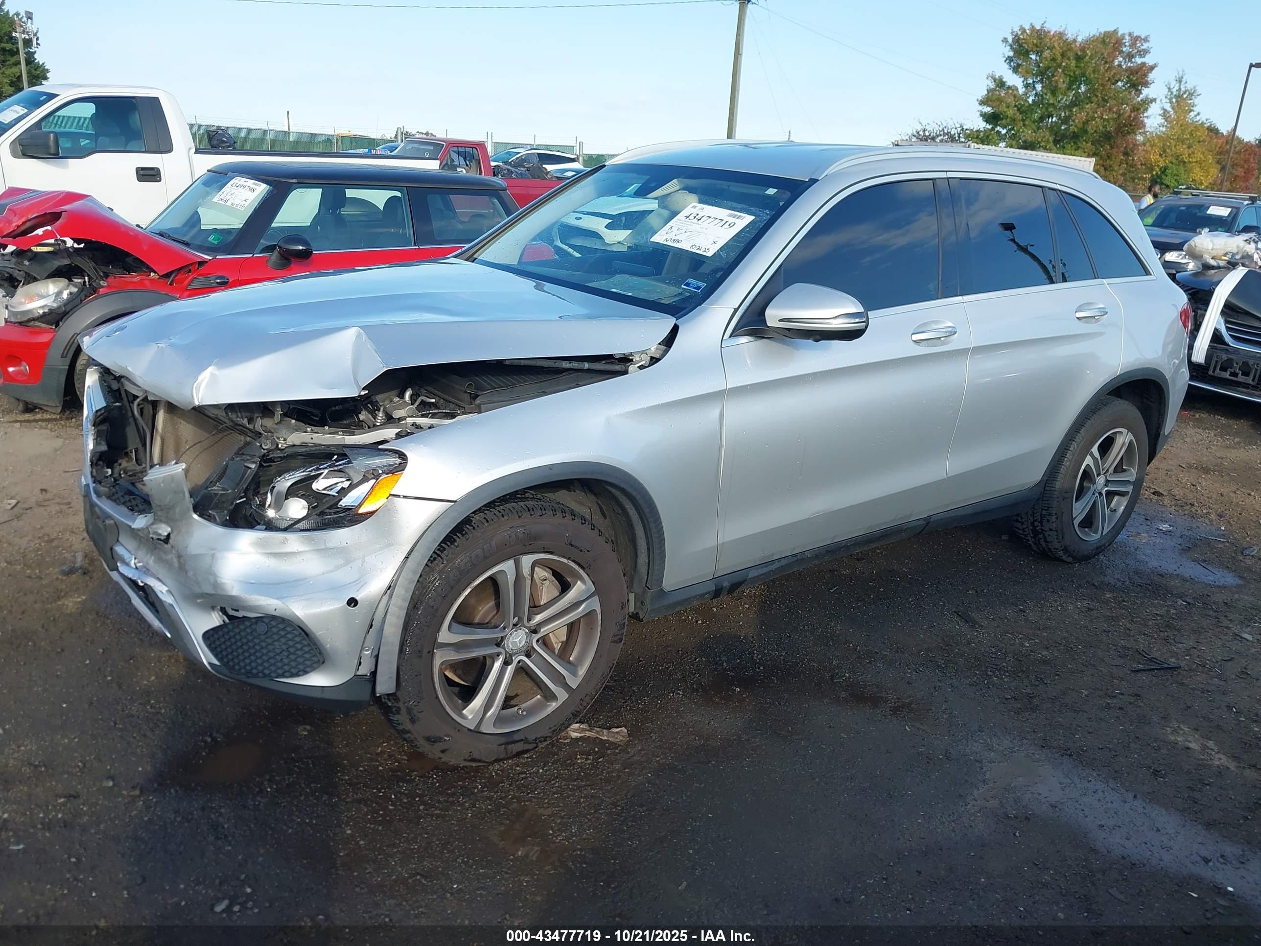 MERCEDES-BENZ GLC image 2