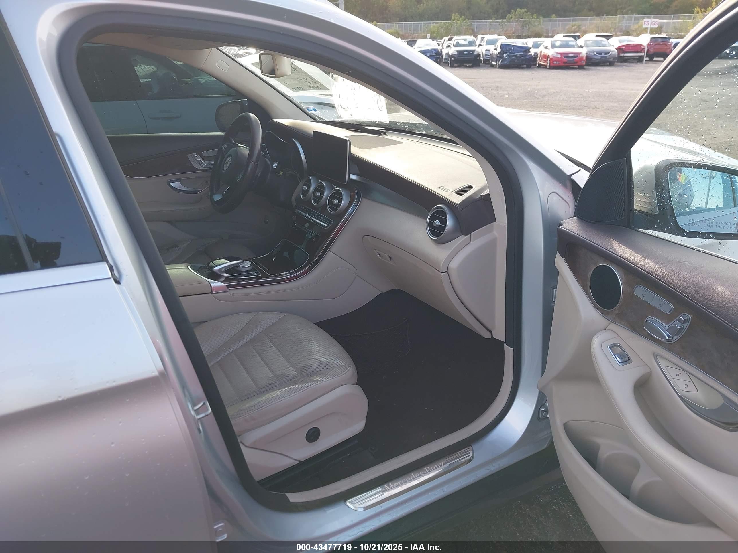 MERCEDES-BENZ GLC image 5