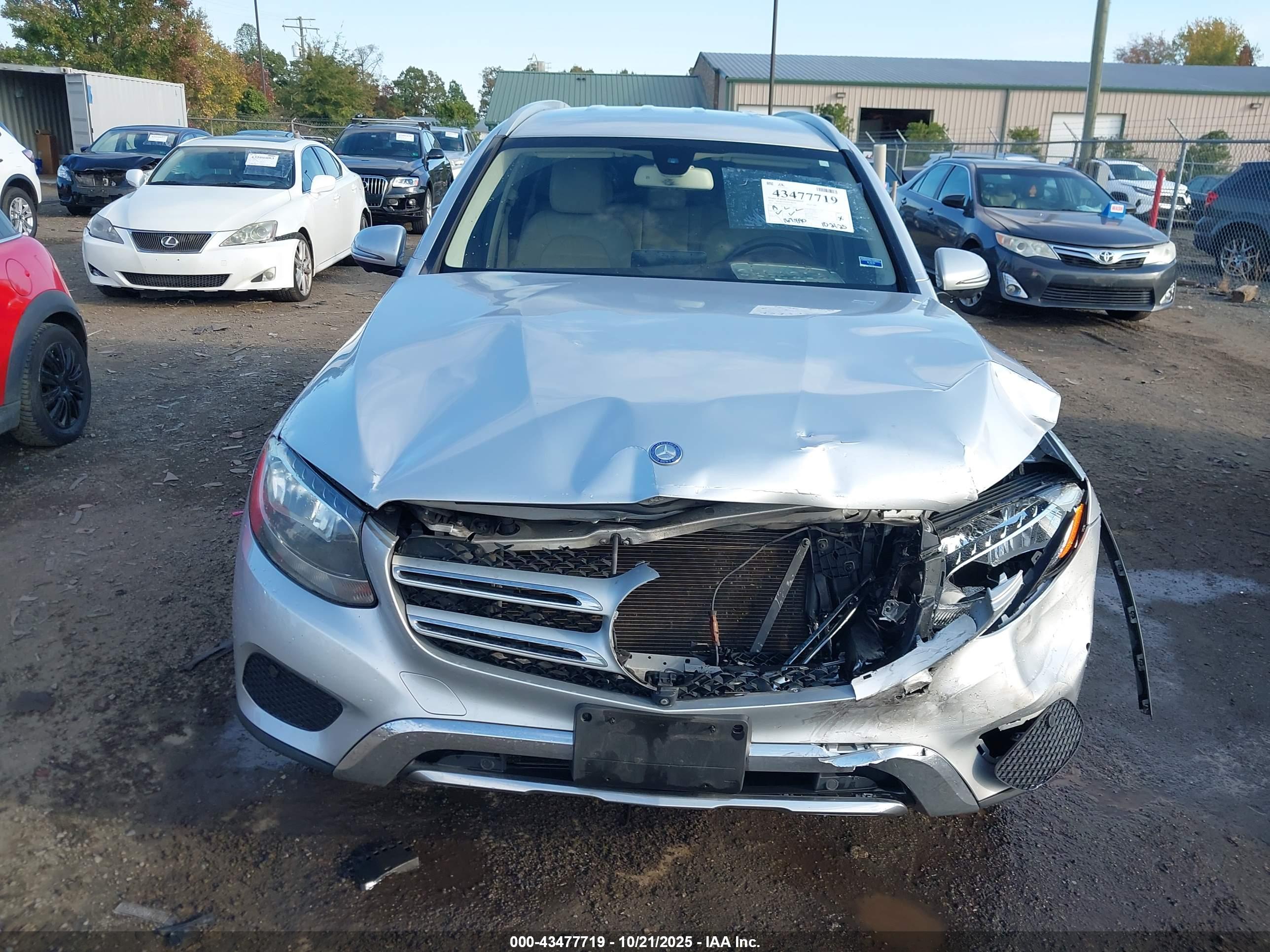 MERCEDES-BENZ GLC image 6