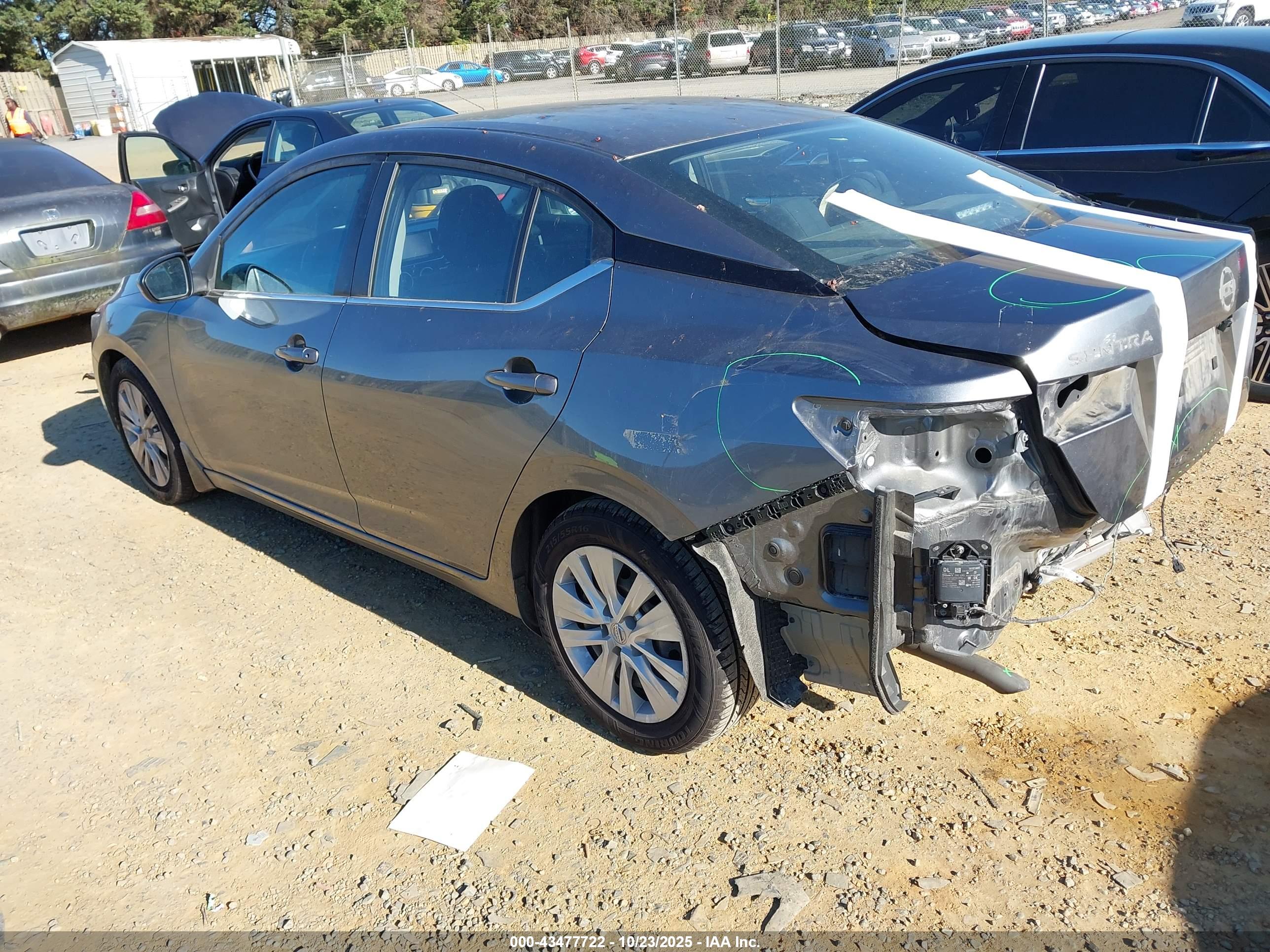NISSAN SENTRA image 3