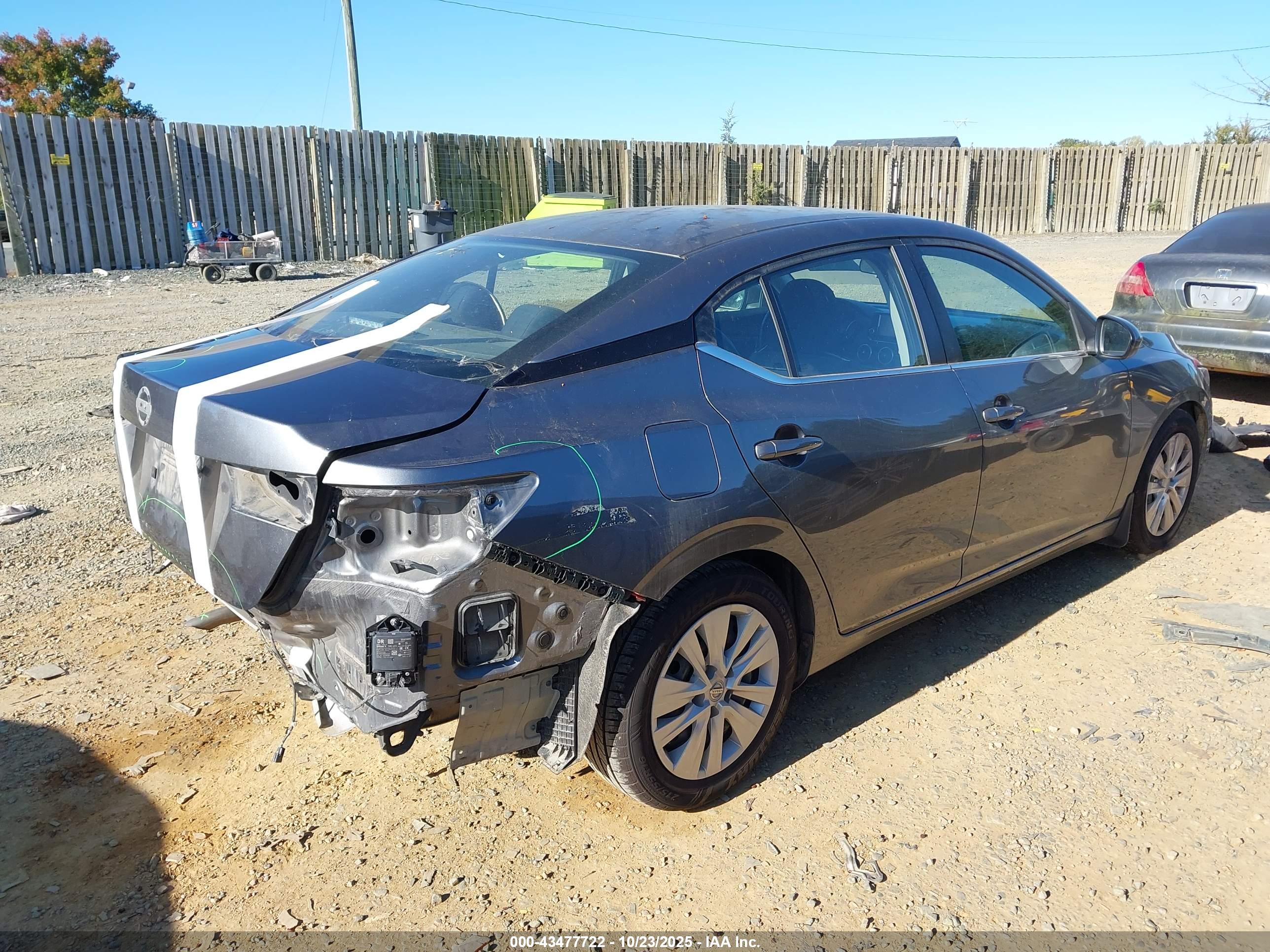 NISSAN SENTRA image 4