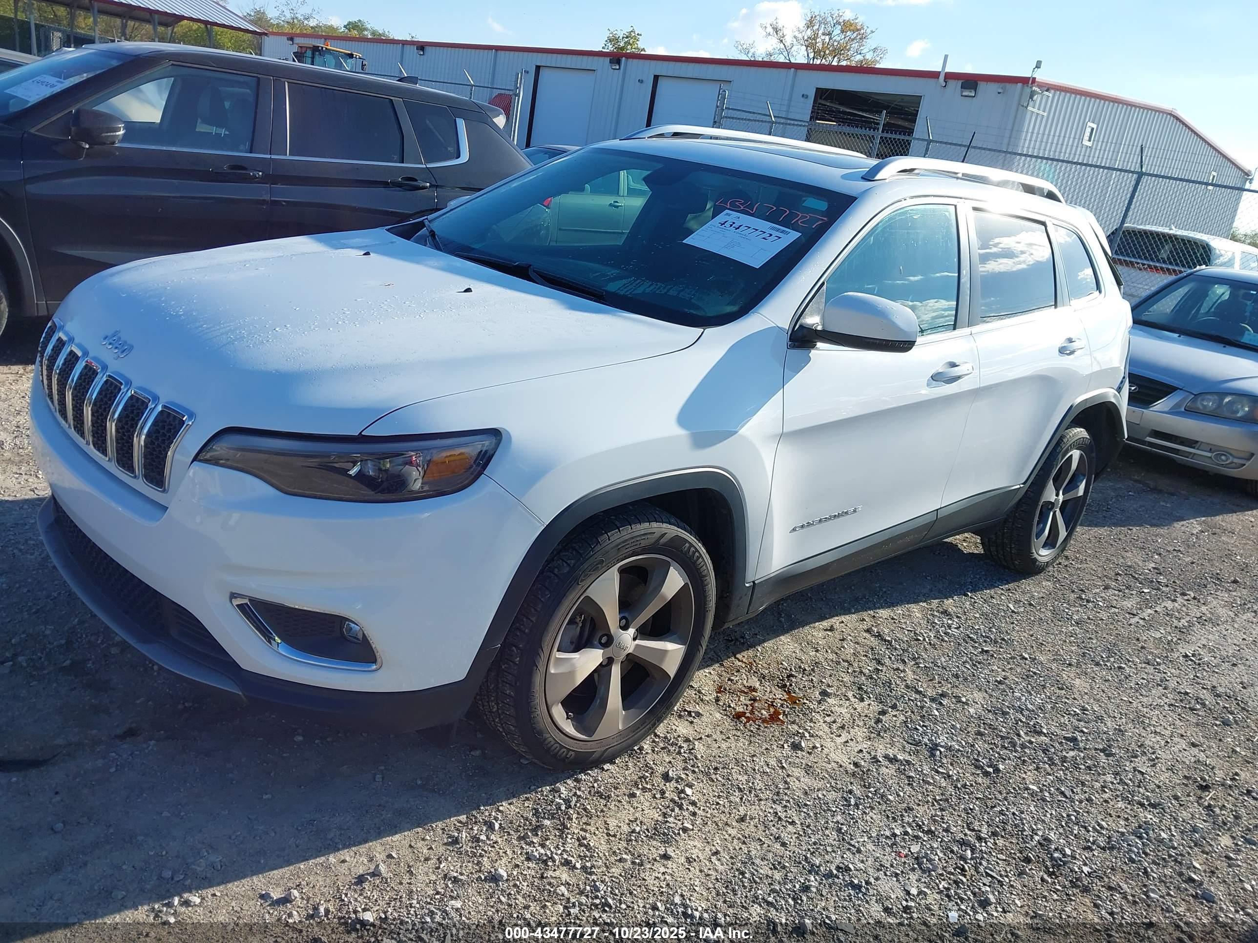 JEEP CHEROKEE image 2