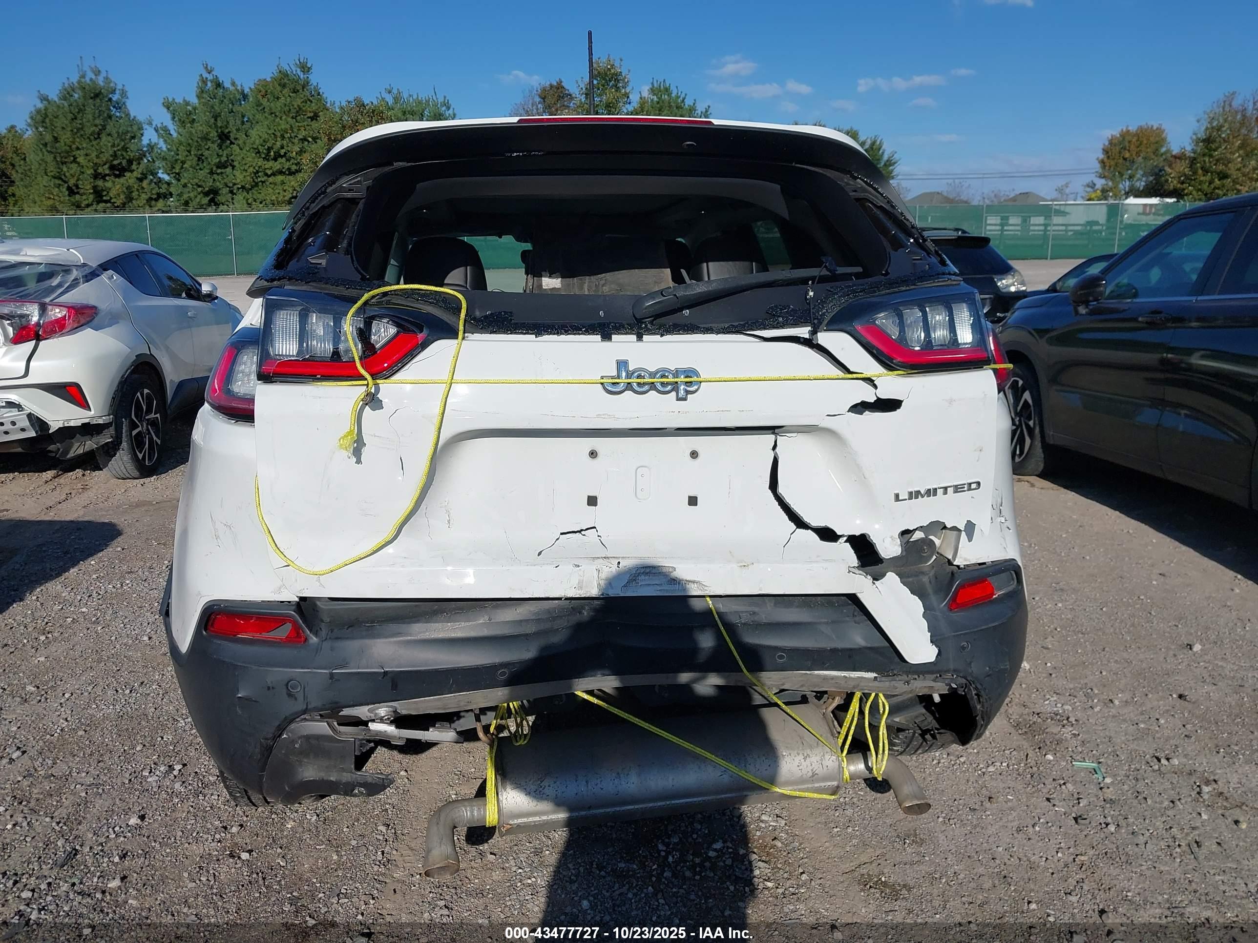 JEEP CHEROKEE image 6