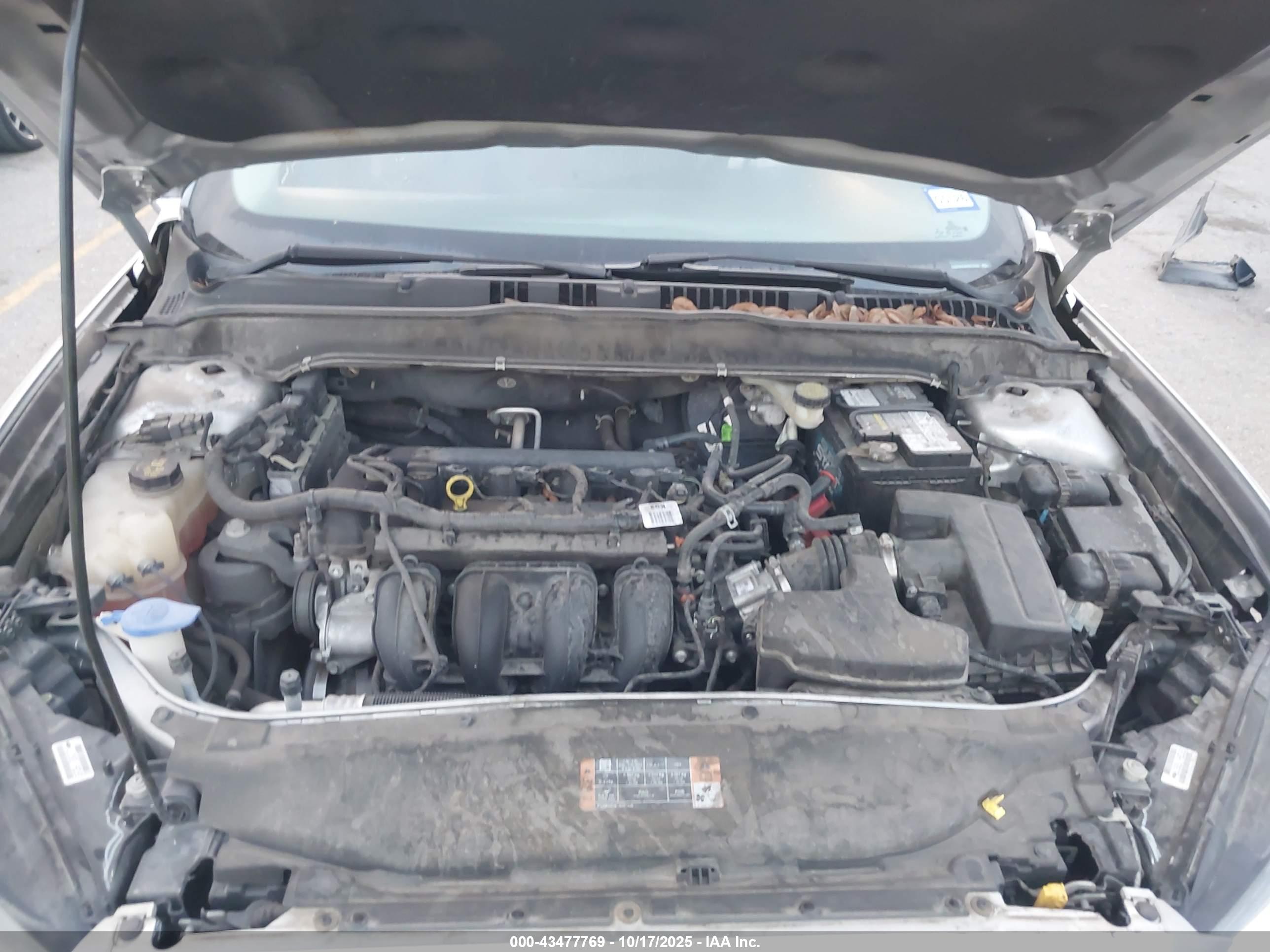 FORD FUSION image 10