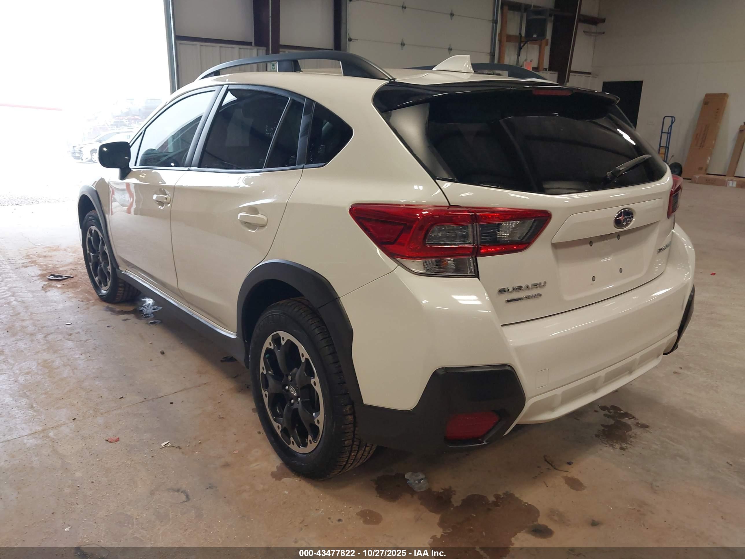 SUBARU CROSSTREK image 3