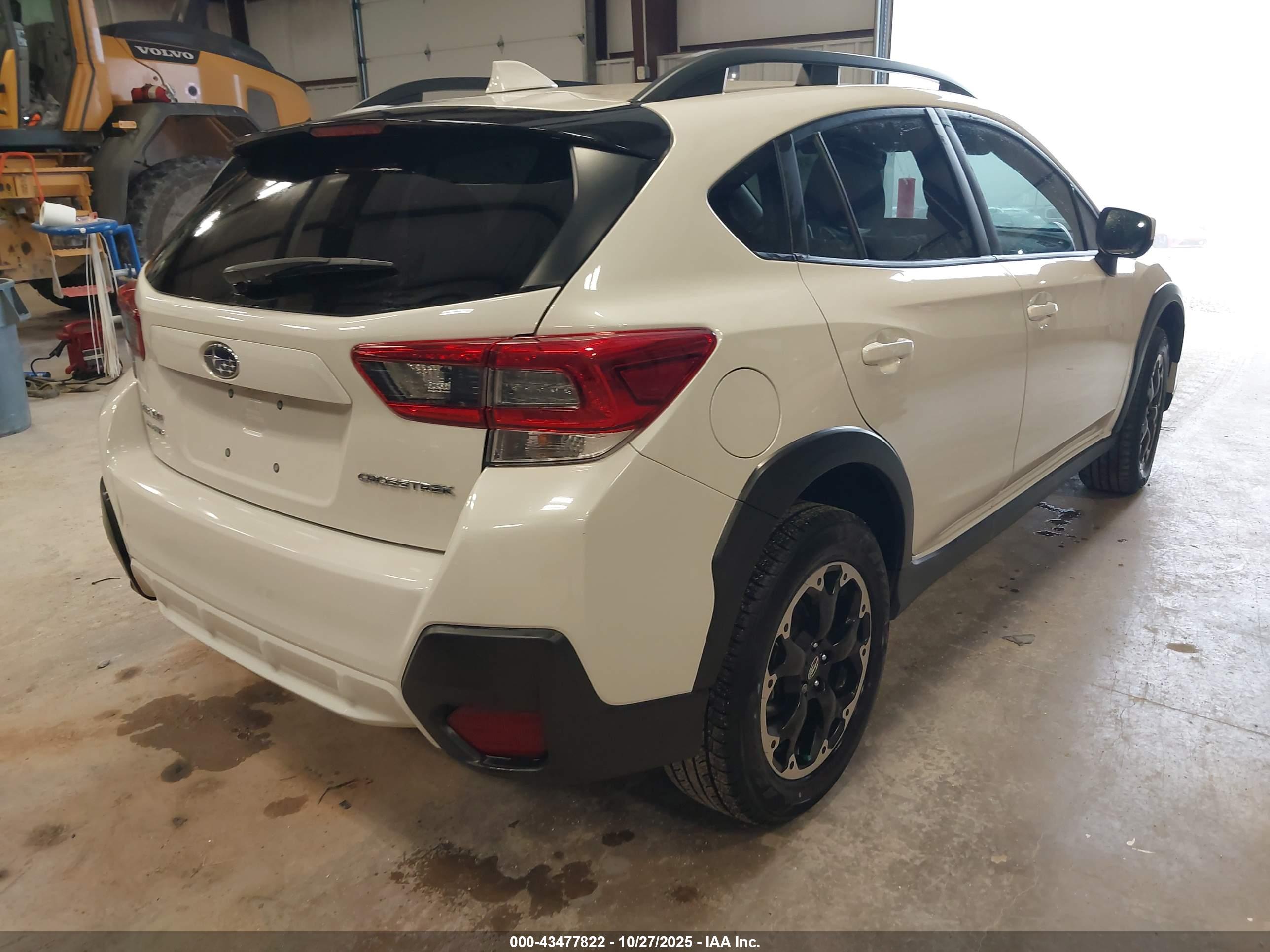 SUBARU CROSSTREK image 4
