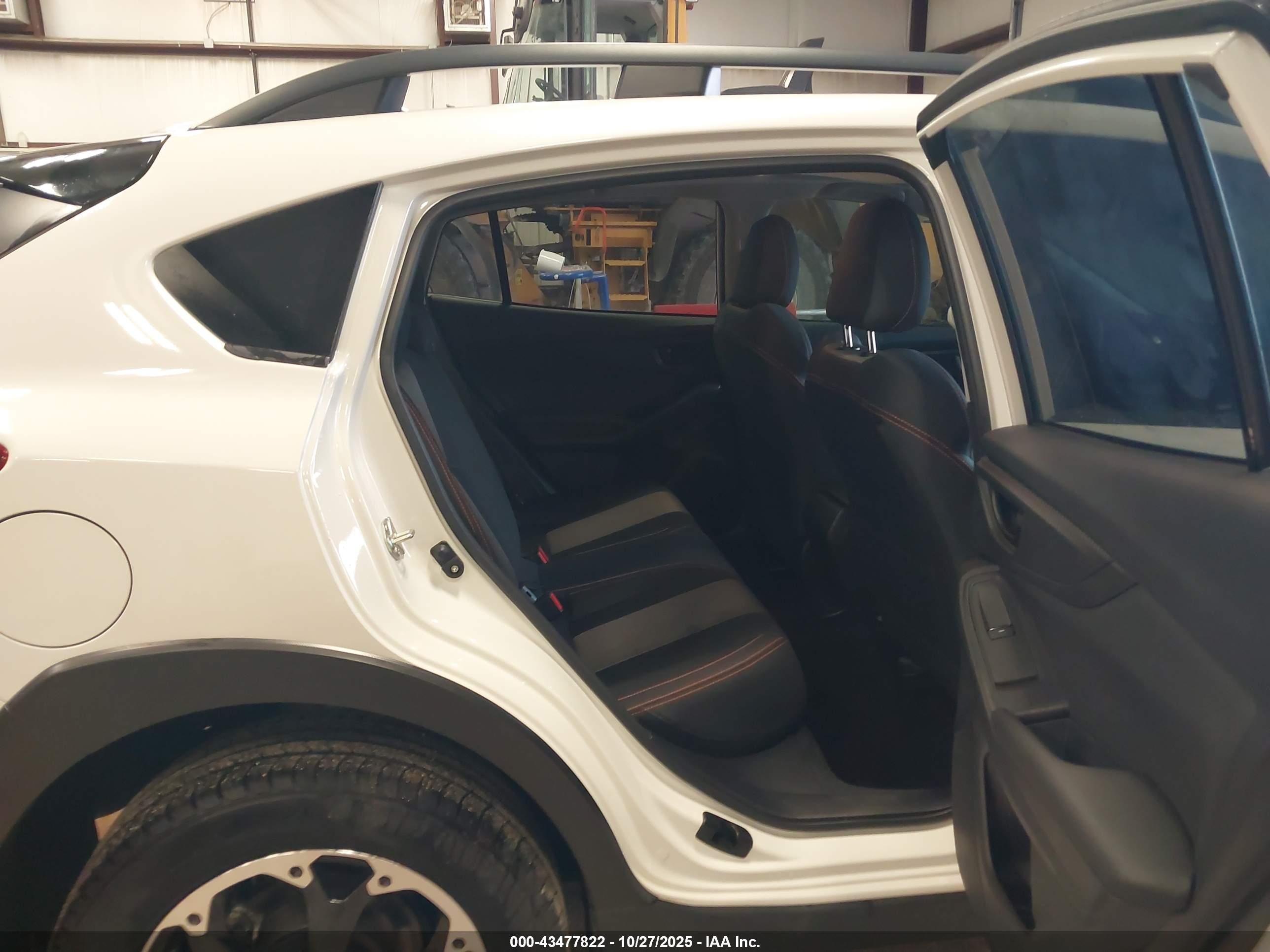 SUBARU CROSSTREK image 8