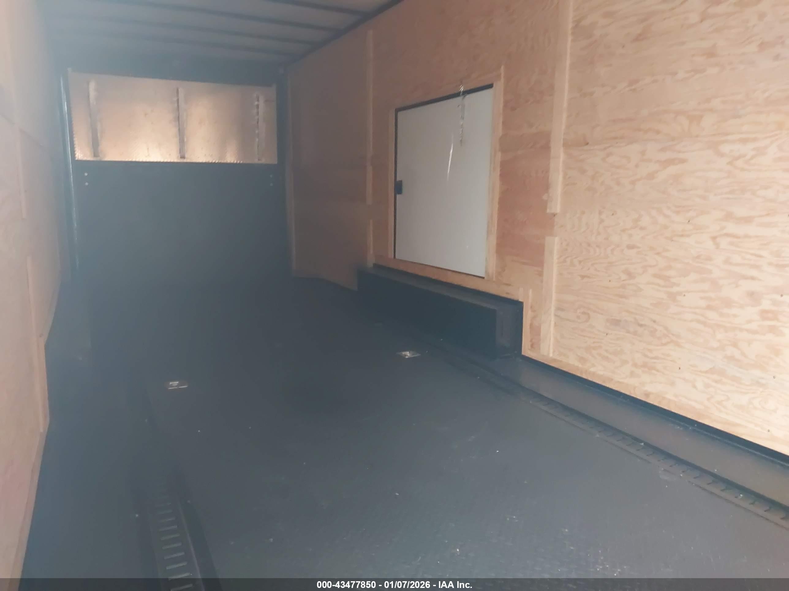 TRAILER FAST image 8