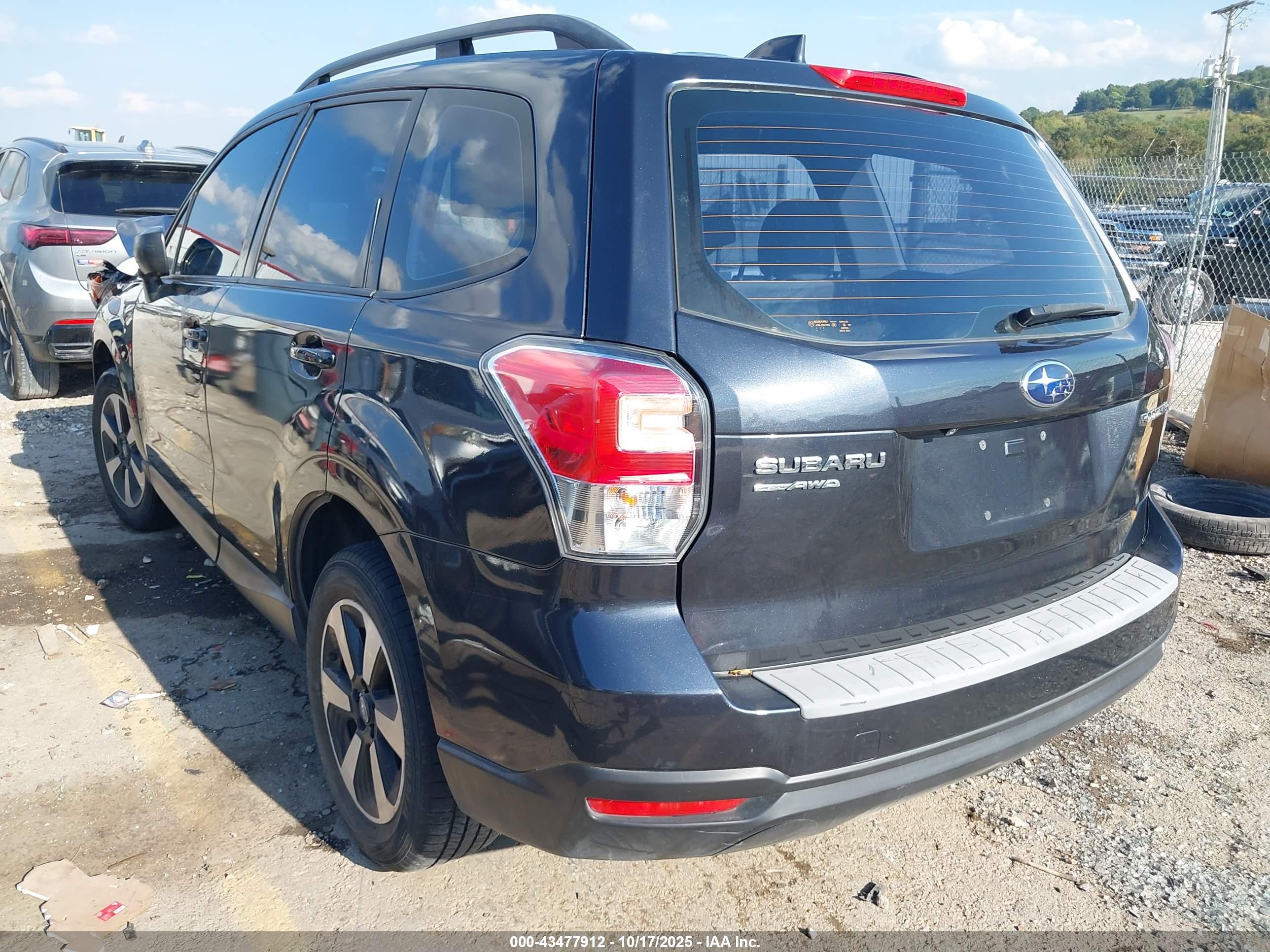SUBARU FORESTER image 3