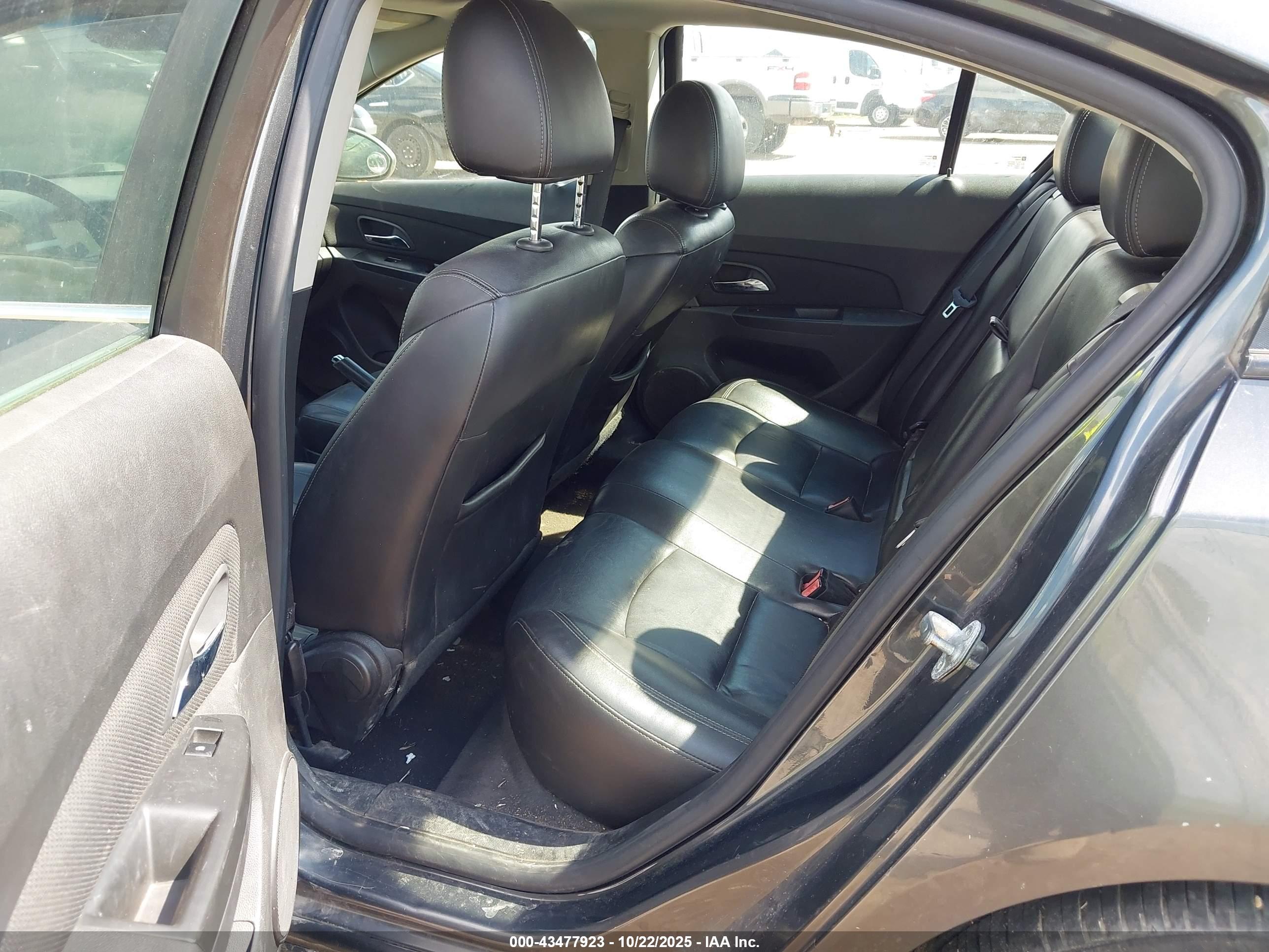 CHEVROLET CRUZE image 8