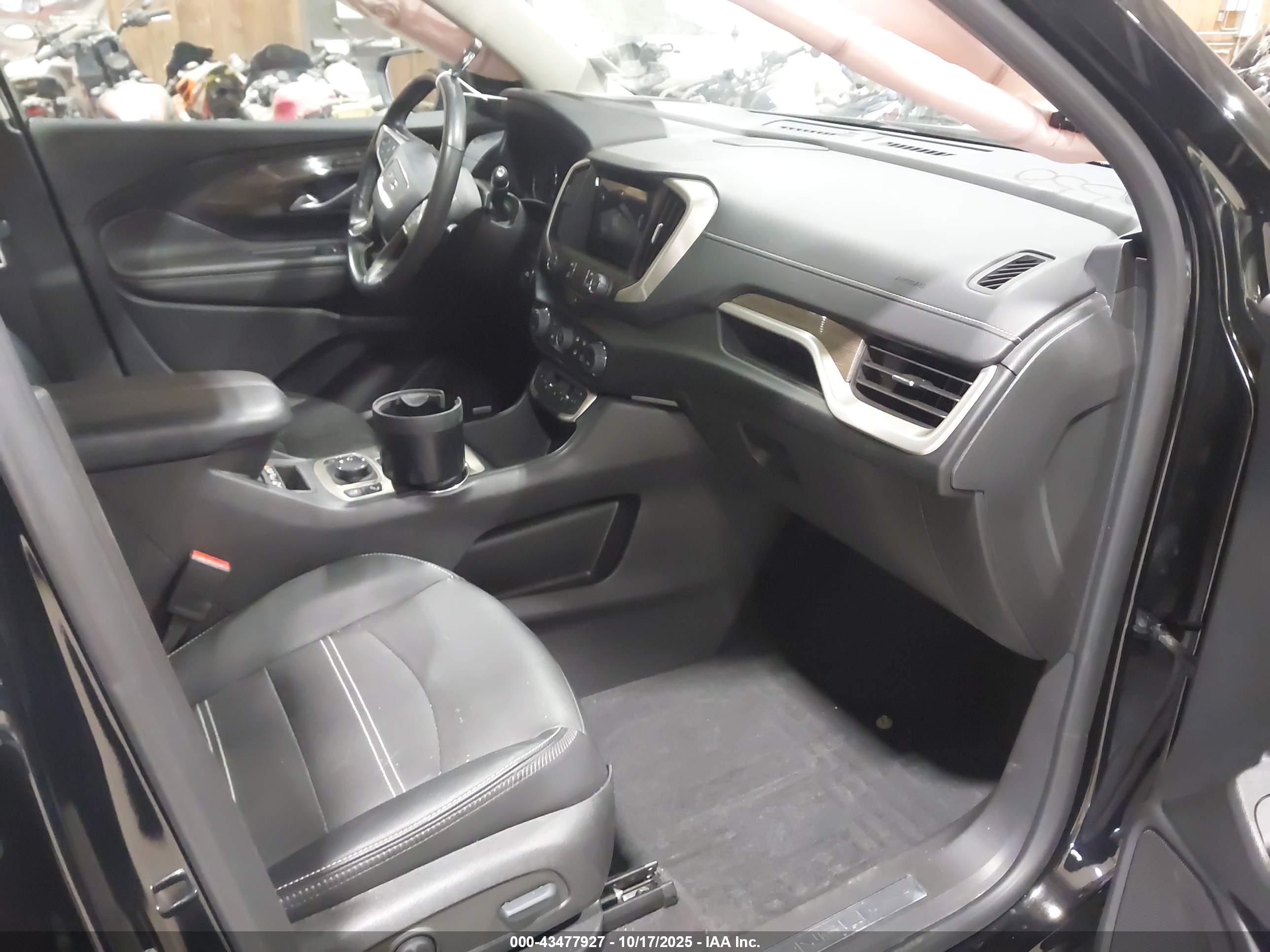 GMC TERRAIN image 5