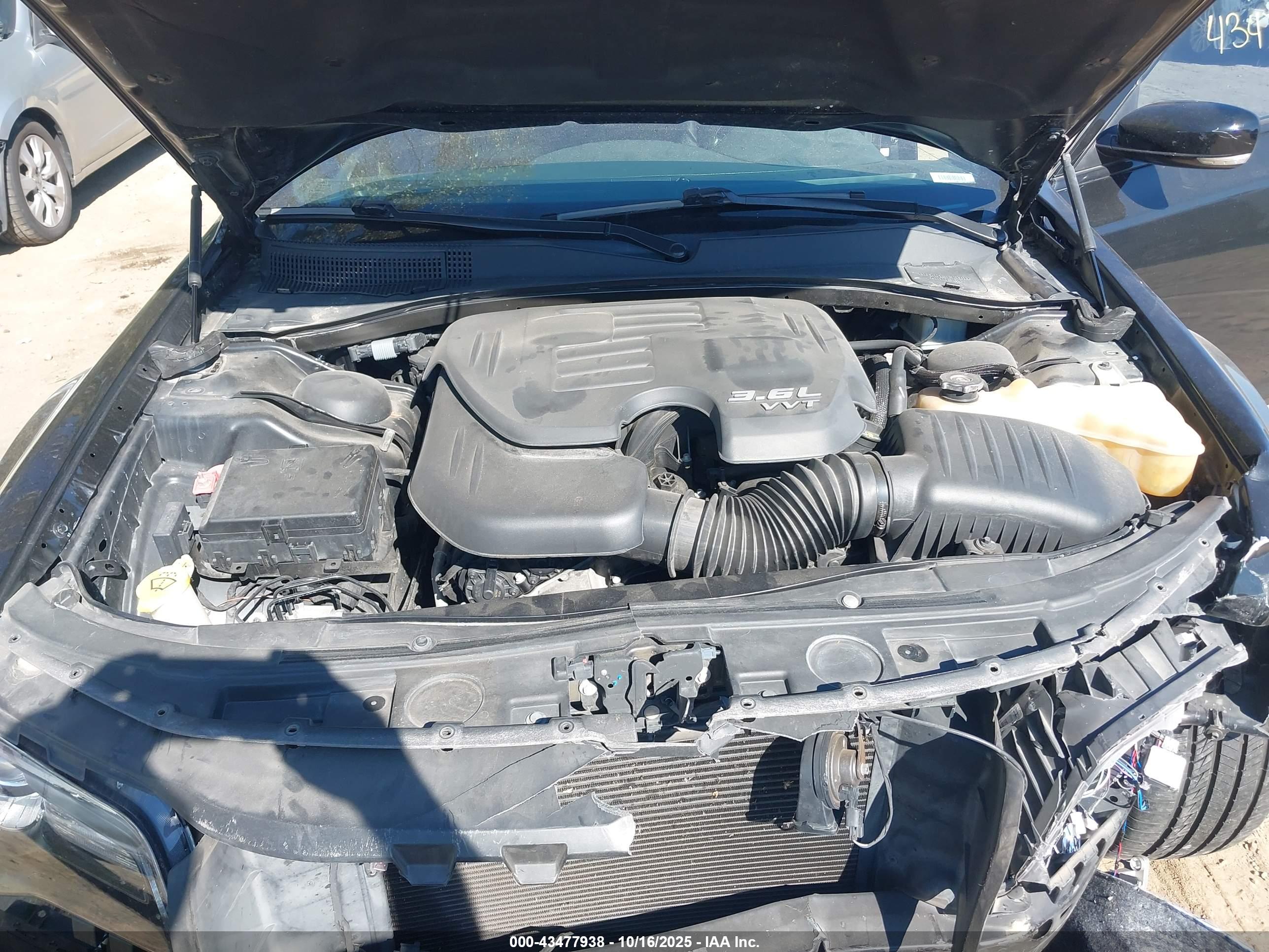CHRYSLER 300 image 10